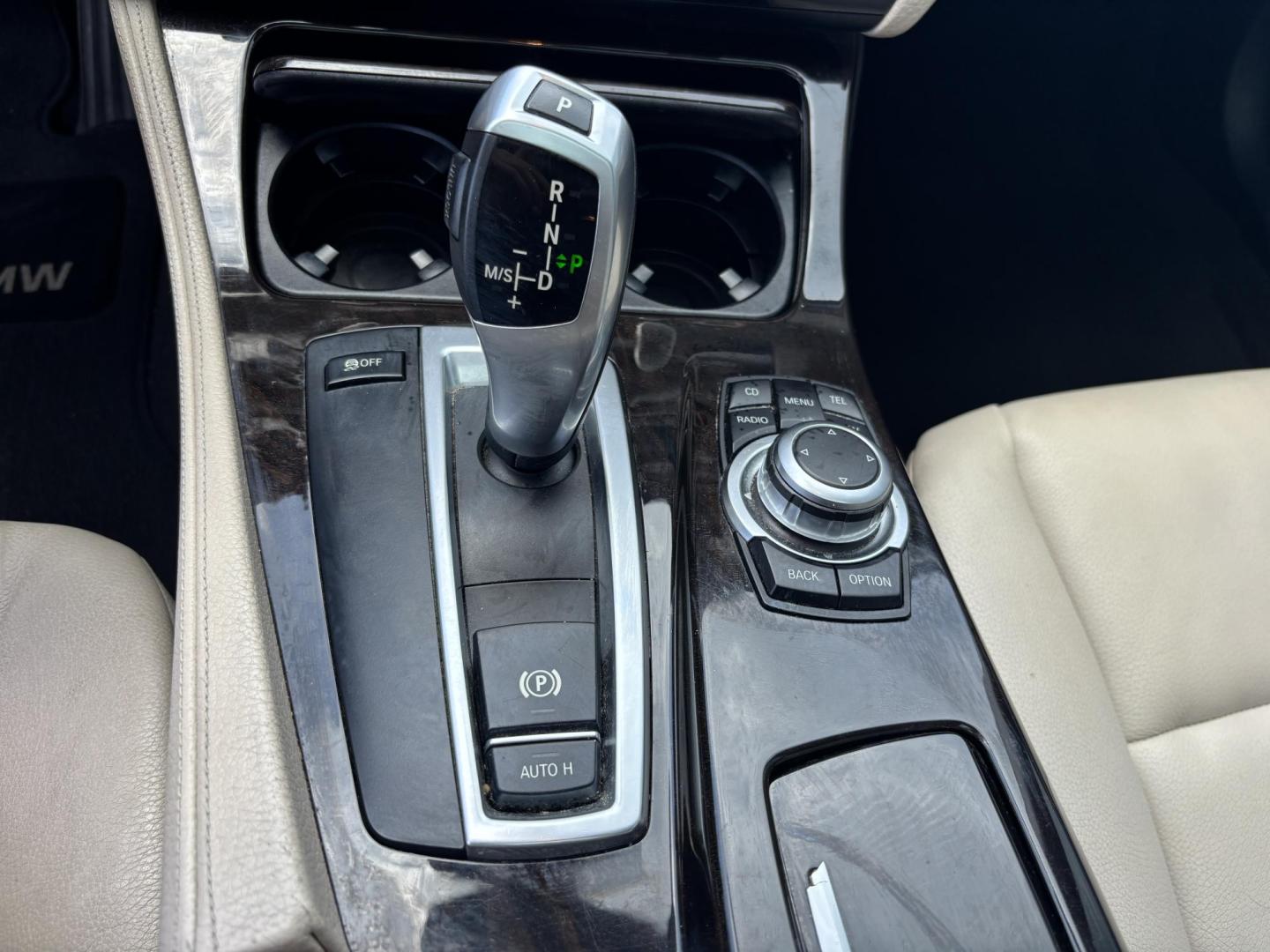 2011 BLACK /OYSTER BMW 5-Series 535i (WBAFR7C55BC) with an 3.0L L6 DOHC 24V engine, located at 11170 Summerlin Square Dr., Fort Myers Beach, FL, 33931, (239) 999-7777, 26.493546, -81.941628 - Photo#27