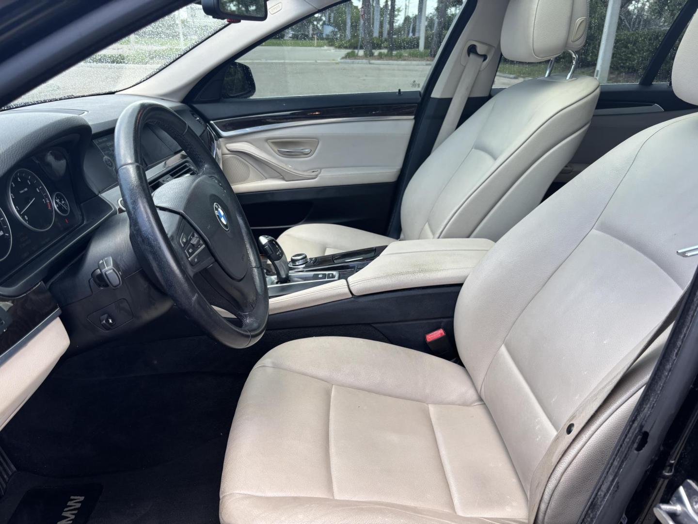 2011 BLACK /OYSTER BMW 5-Series 535i (WBAFR7C55BC) with an 3.0L L6 DOHC 24V engine, located at 11170 Summerlin Square Dr., Fort Myers Beach, FL, 33931, (239) 999-7777, 26.493546, -81.941628 - Photo#9