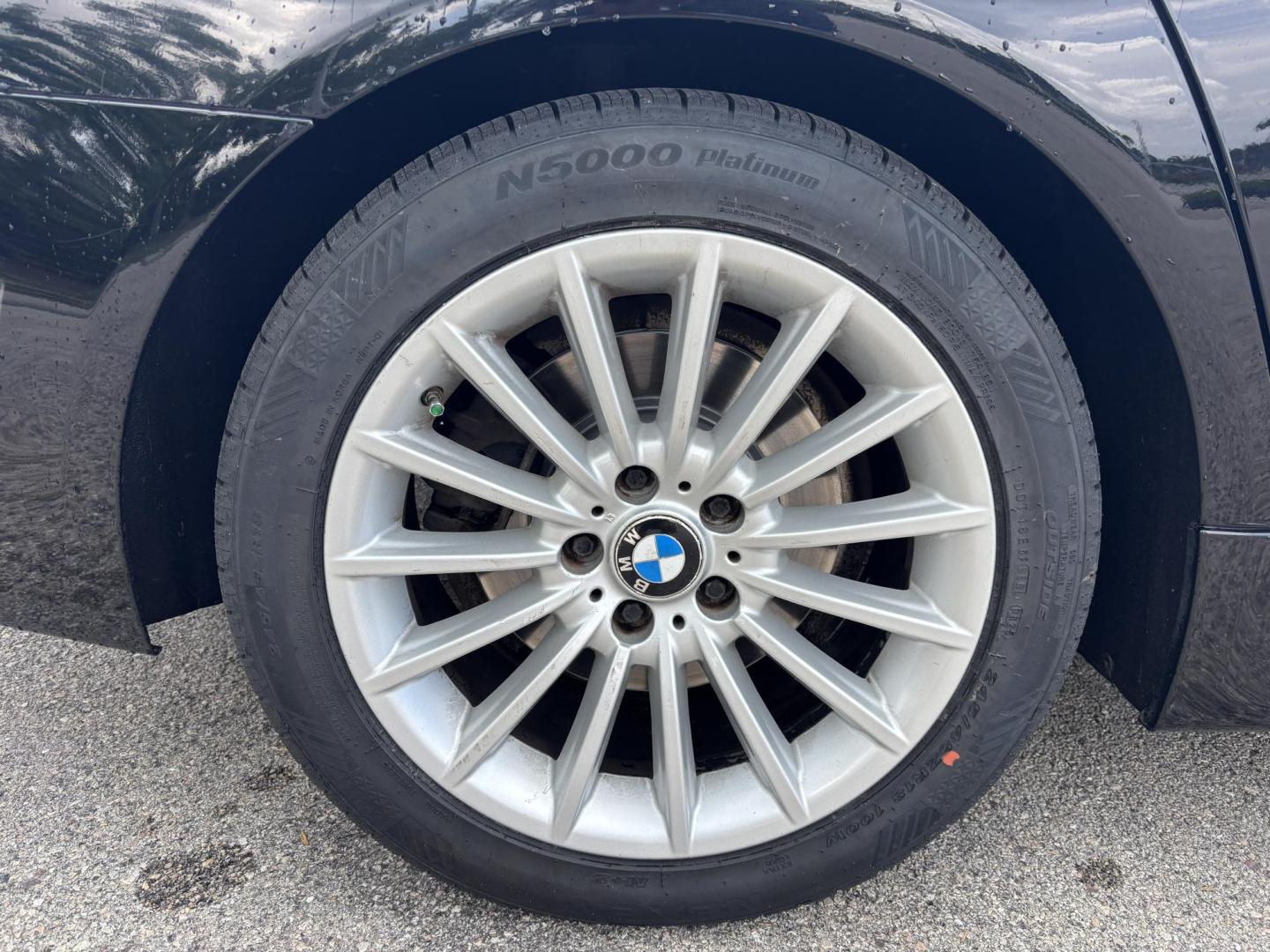 2011 BLACK /OYSTER BMW 5-Series 535i (WBAFR7C55BC) with an 3.0L L6 DOHC 24V engine, located at 11170 Summerlin Square Dr., Fort Myers Beach, FL, 33931, (239) 999-7777, 26.493546, -81.941628 - Photo#37
