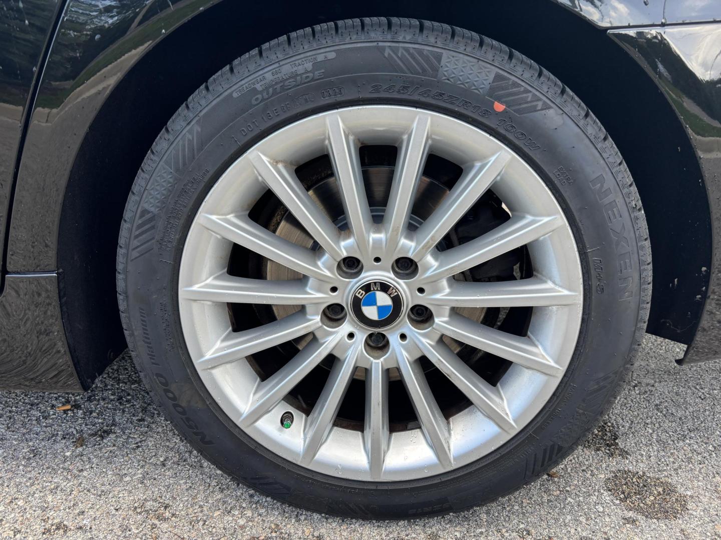 2011 BLACK /OYSTER BMW 5-Series 535i (WBAFR7C55BC) with an 3.0L L6 DOHC 24V engine, located at 11170 Summerlin Square Dr., Fort Myers Beach, FL, 33931, (239) 999-7777, 26.493546, -81.941628 - Photo#40