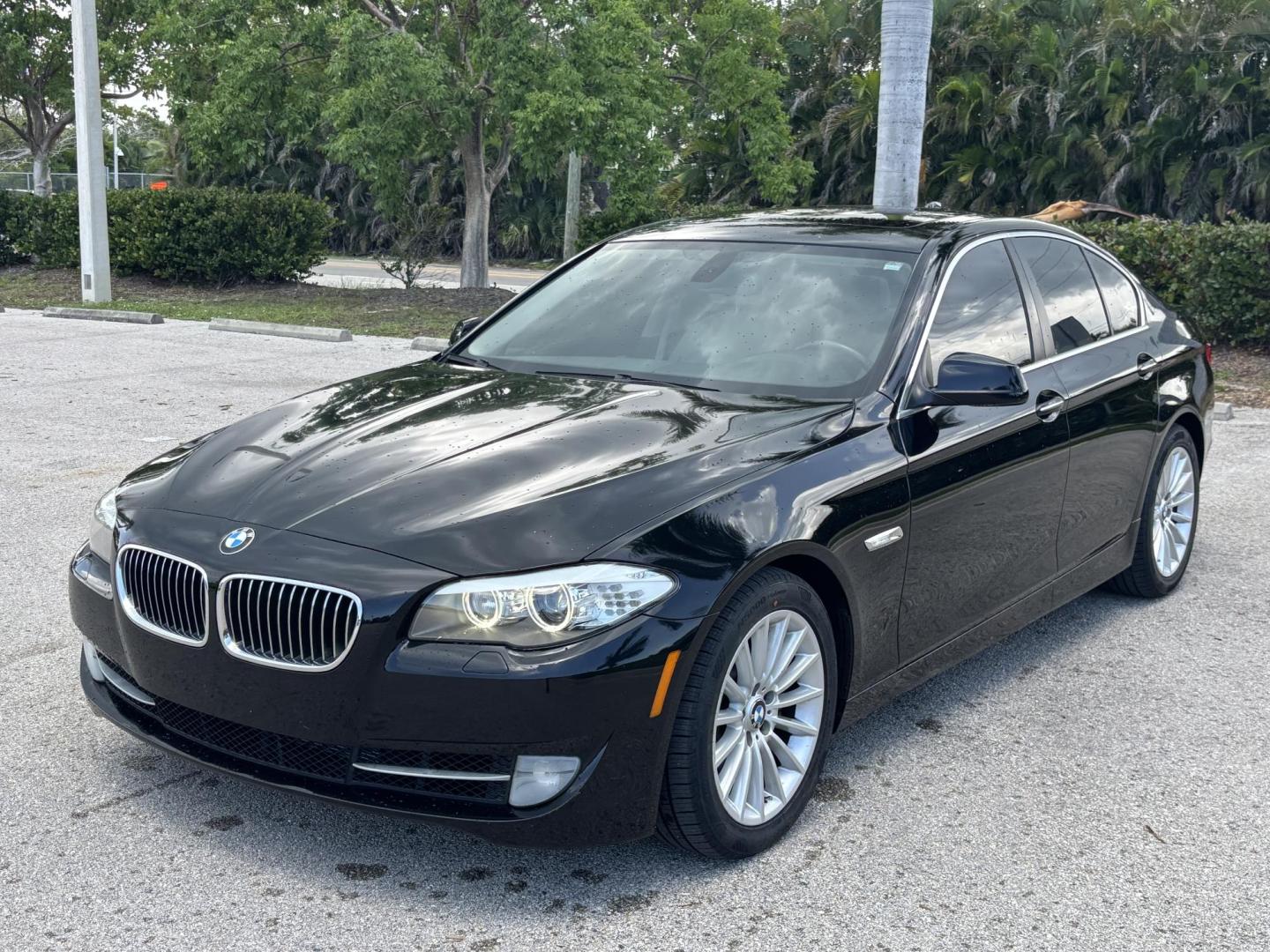 2011 BLACK /OYSTER BMW 5-Series 535i (WBAFR7C55BC) with an 3.0L L6 DOHC 24V engine, located at 11170 Summerlin Square Dr., Fort Myers Beach, FL, 33931, (239) 999-7777, 26.493546, -81.941628 - Photo#0
