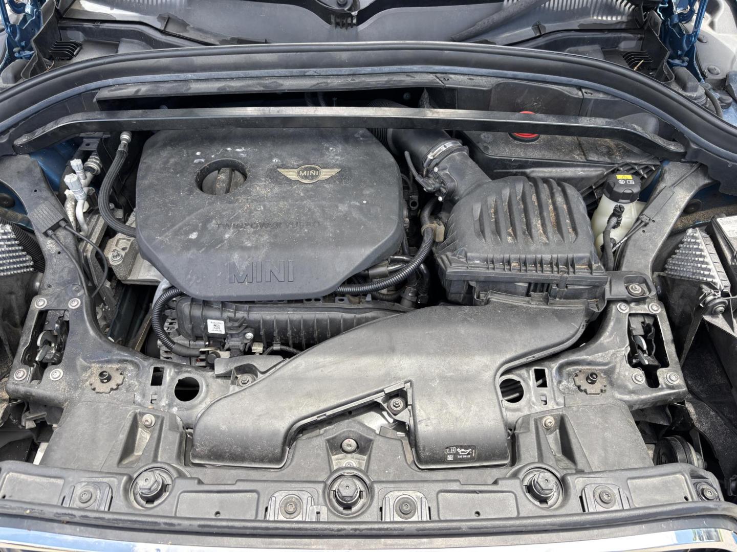2017 BLUE /BLACK Mini Countryman Base (WMZYS7C38H3) with an 1.6L L4 DOHC 16V TURBO engine, located at 11170 Summerlin Square Dr., Fort Myers Beach, FL, 33931, (239) 999-7777, 26.493546, -81.941628 - 2 Owner No Damage No Accident Carfax Certified Prior Pre Owned Maintenance inspection completed Battery/charging system checked No-start/hard start condition checked - Photo#41