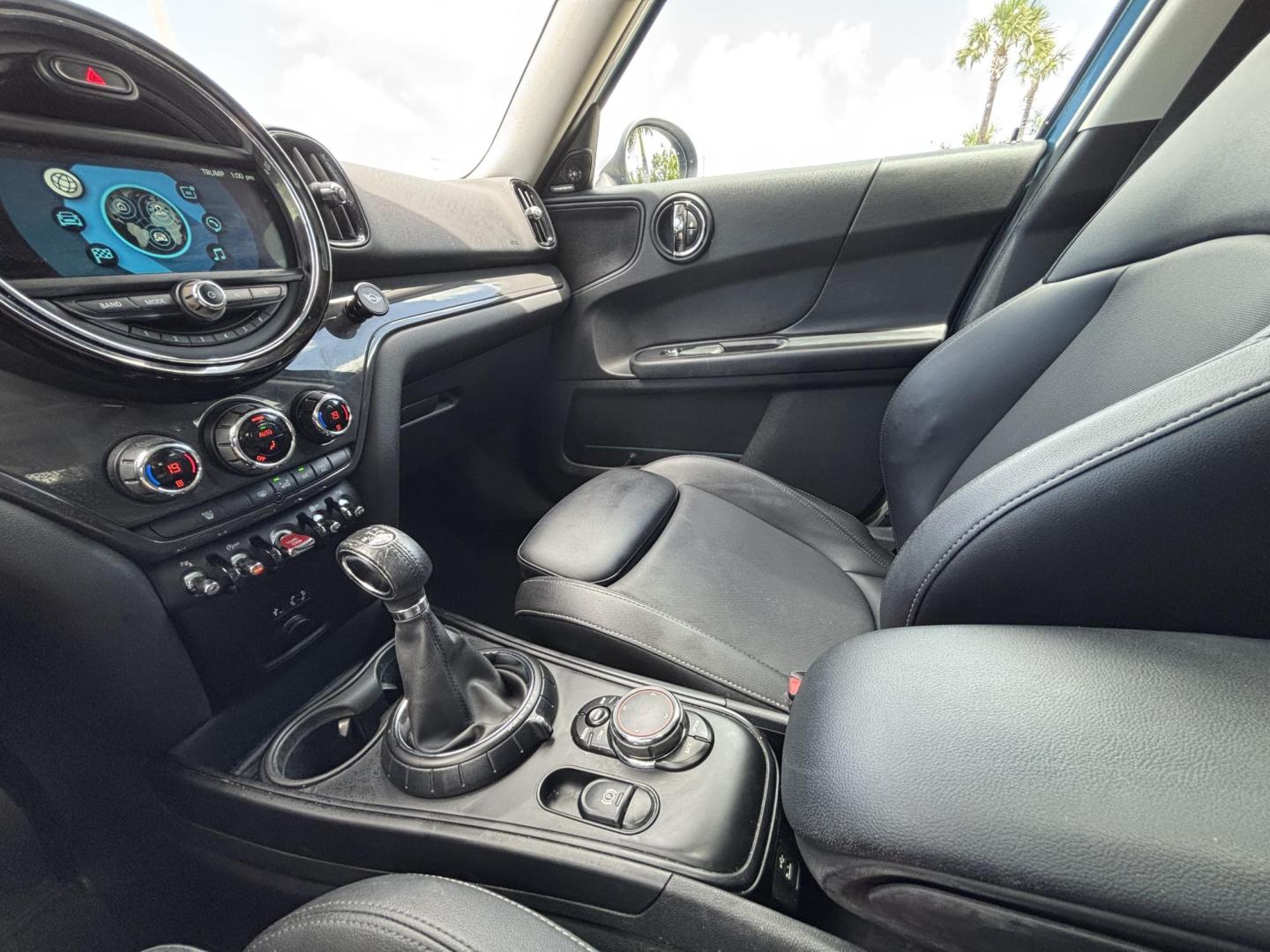 2017 BLUE /BLACK Mini Countryman Base (WMZYS7C38H3) with an 1.6L L4 DOHC 16V TURBO engine, located at 11170 Summerlin Square Dr., Fort Myers Beach, FL, 33931, (239) 999-7777, 26.493546, -81.941628 - 2 Owner No Damage No Accident Carfax Certified Prior Pre Owned Maintenance inspection completed Battery/charging system checked No-start/hard start condition checked - Photo#11