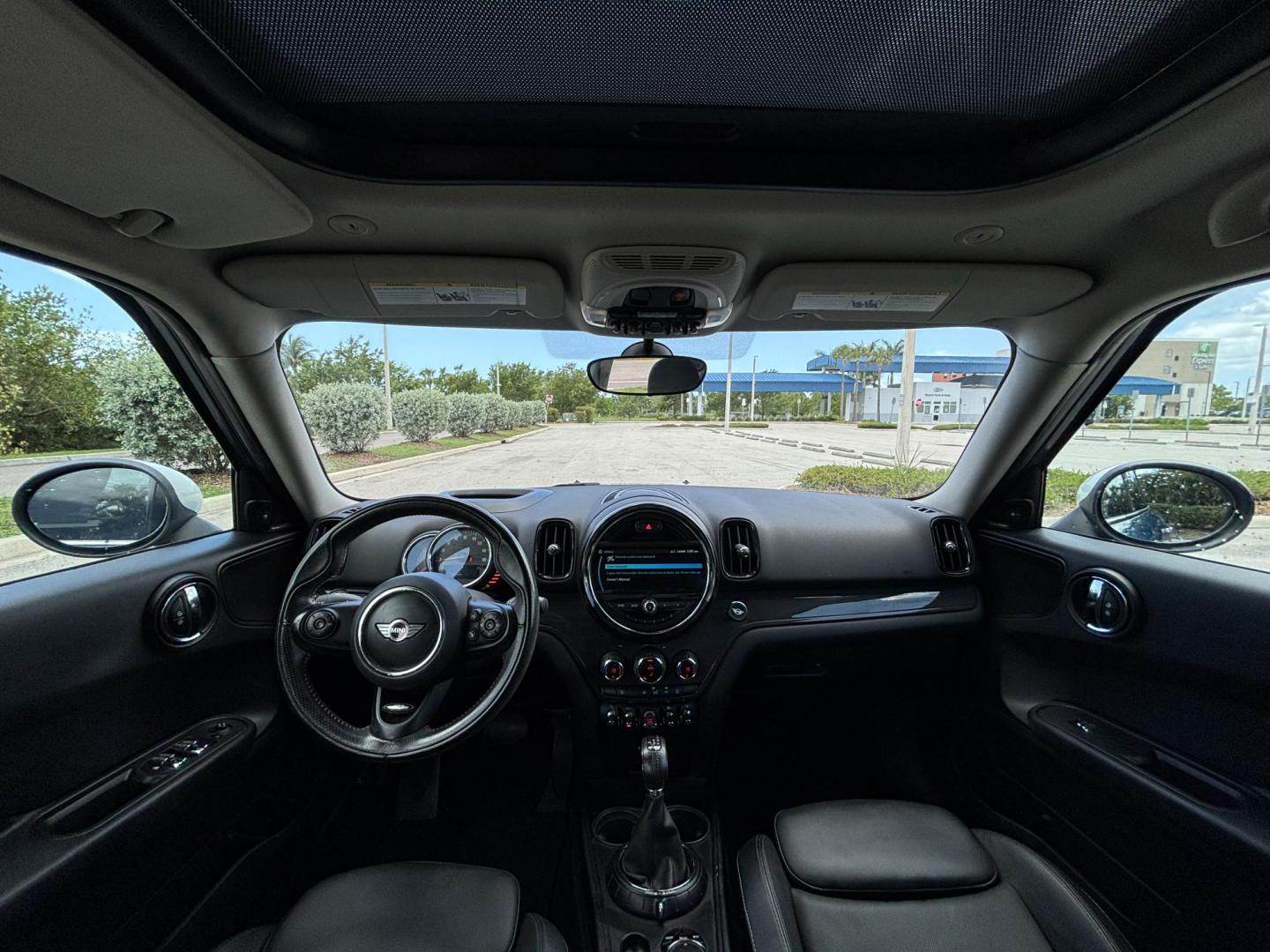 2017 BLUE /BLACK Mini Countryman Base (WMZYS7C38H3) with an 1.6L L4 DOHC 16V TURBO engine, located at 11170 Summerlin Square Dr., Fort Myers Beach, FL, 33931, (239) 999-7777, 26.493546, -81.941628 - 2 Owner No Damage No Accident Carfax Certified Prior Pre Owned Maintenance inspection completed Battery/charging system checked No-start/hard start condition checked - Photo#8