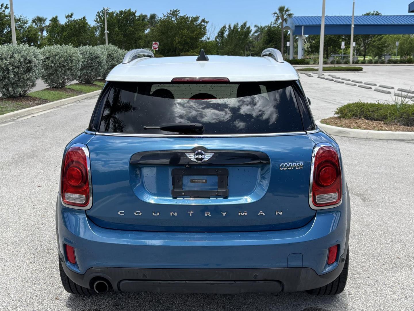 2017 BLUE /BLACK Mini Countryman Base (WMZYS7C38H3) with an 1.6L L4 DOHC 16V TURBO engine, located at 11170 Summerlin Square Dr., Fort Myers Beach, FL, 33931, (239) 999-7777, 26.493546, -81.941628 - 2 Owner No Damage No Accident Carfax Certified Prior Pre Owned Maintenance inspection completed Battery/charging system checked No-start/hard start condition checked - Photo#5