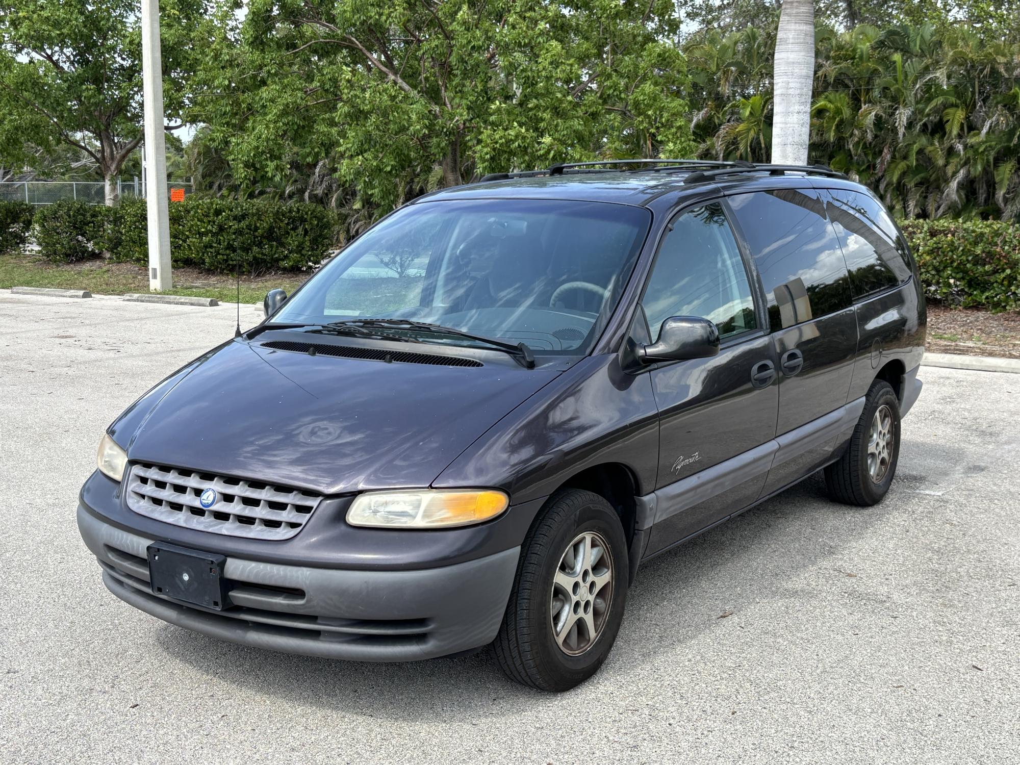photo of 1996 Plymouth Grand Voyager SE