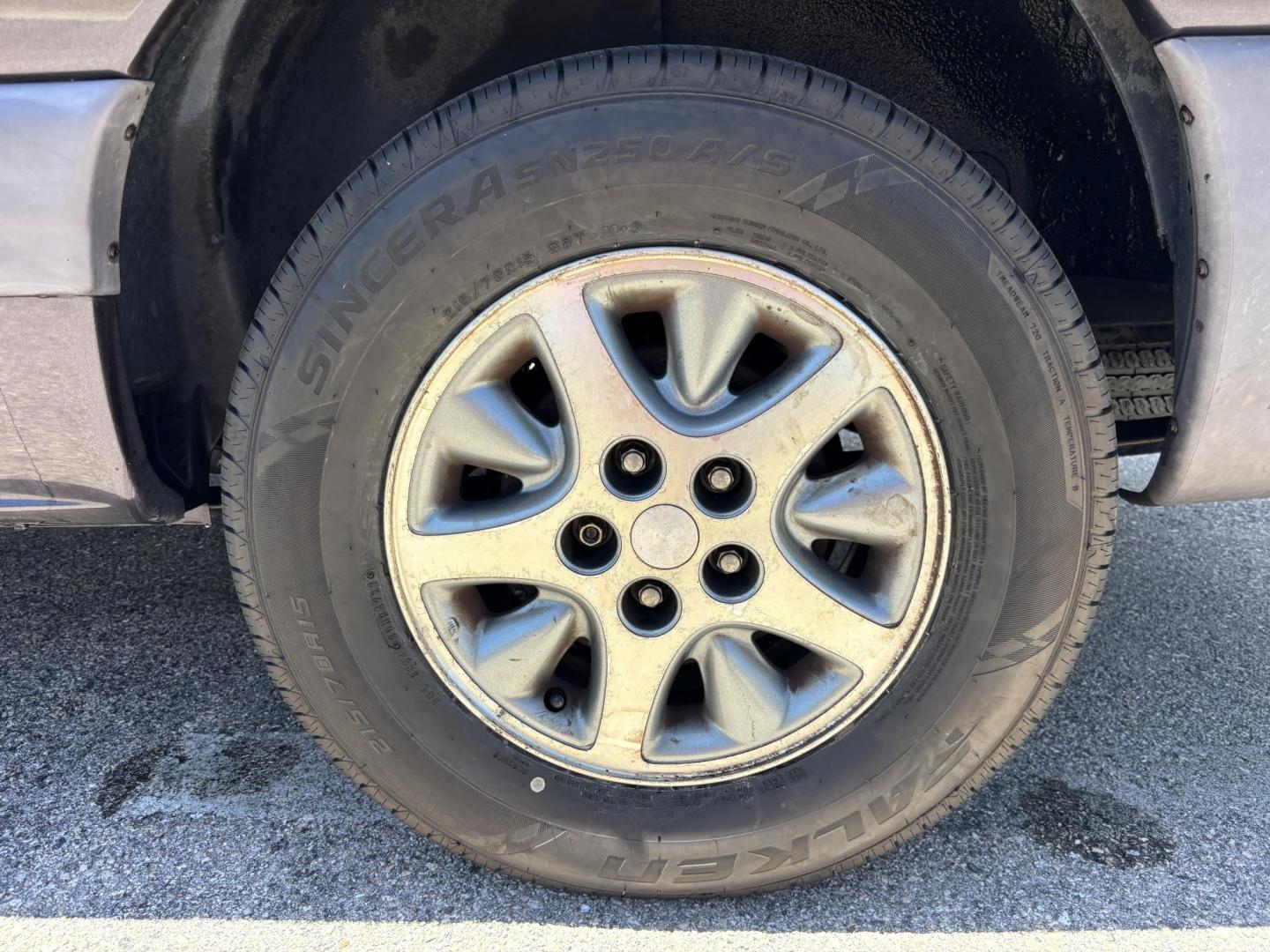 1996 PURPLE Plymouth Grand Voyager SE (2P4GP44R1TR) with an 3.3L V6 OHV 12V engine, located at 11170 Summerlin Square Dr., Fort Myers Beach, FL, 33931, (239) 999-7777, 26.493546, -81.941628 - Photo#34