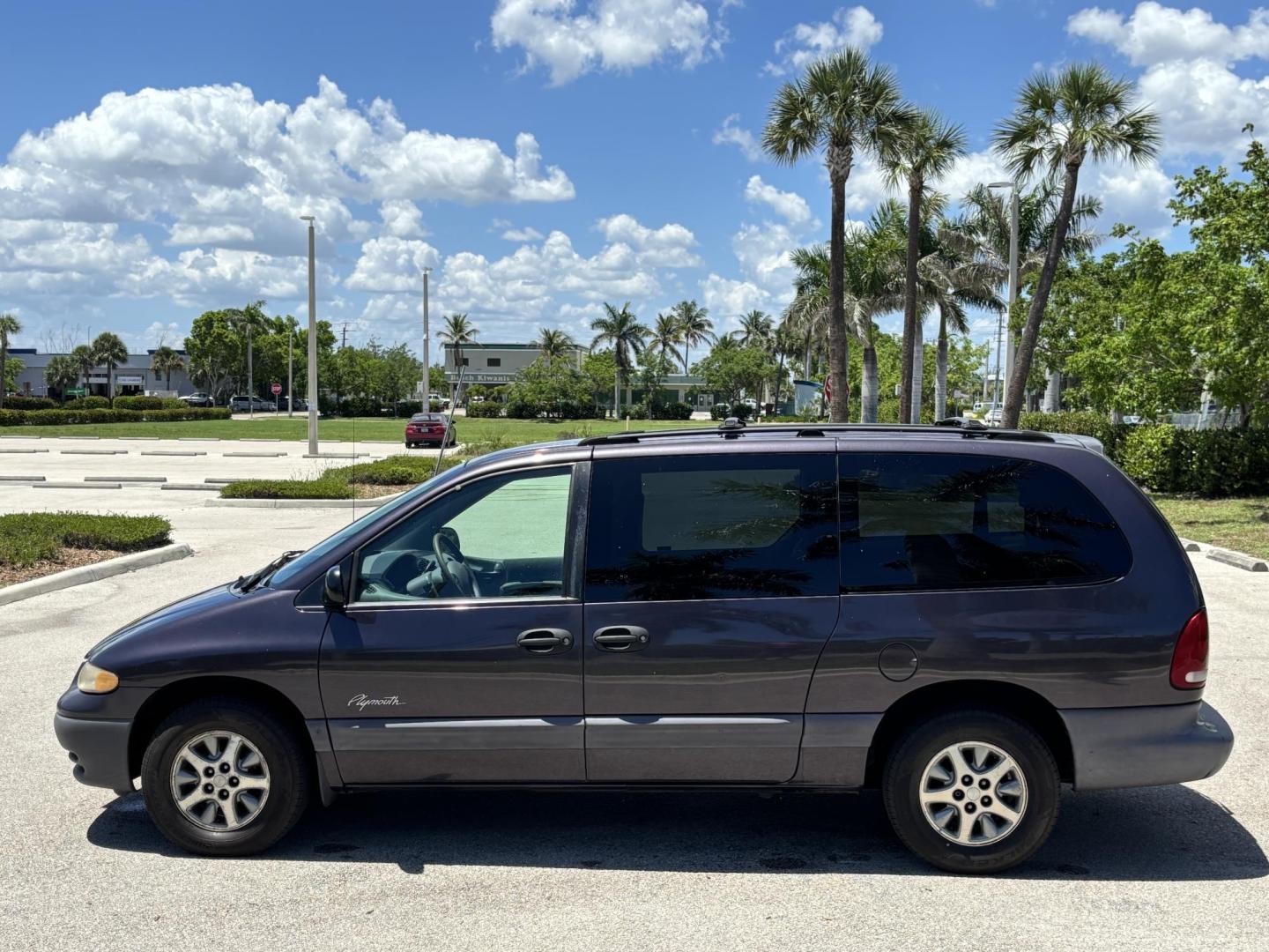 1996 PURPLE Plymouth Grand Voyager SE (2P4GP44R1TR) with an 3.3L V6 OHV 12V engine, located at 11170 Summerlin Square Dr., Fort Myers Beach, FL, 33931, (239) 999-7777, 26.493546, -81.941628 - Photo#7