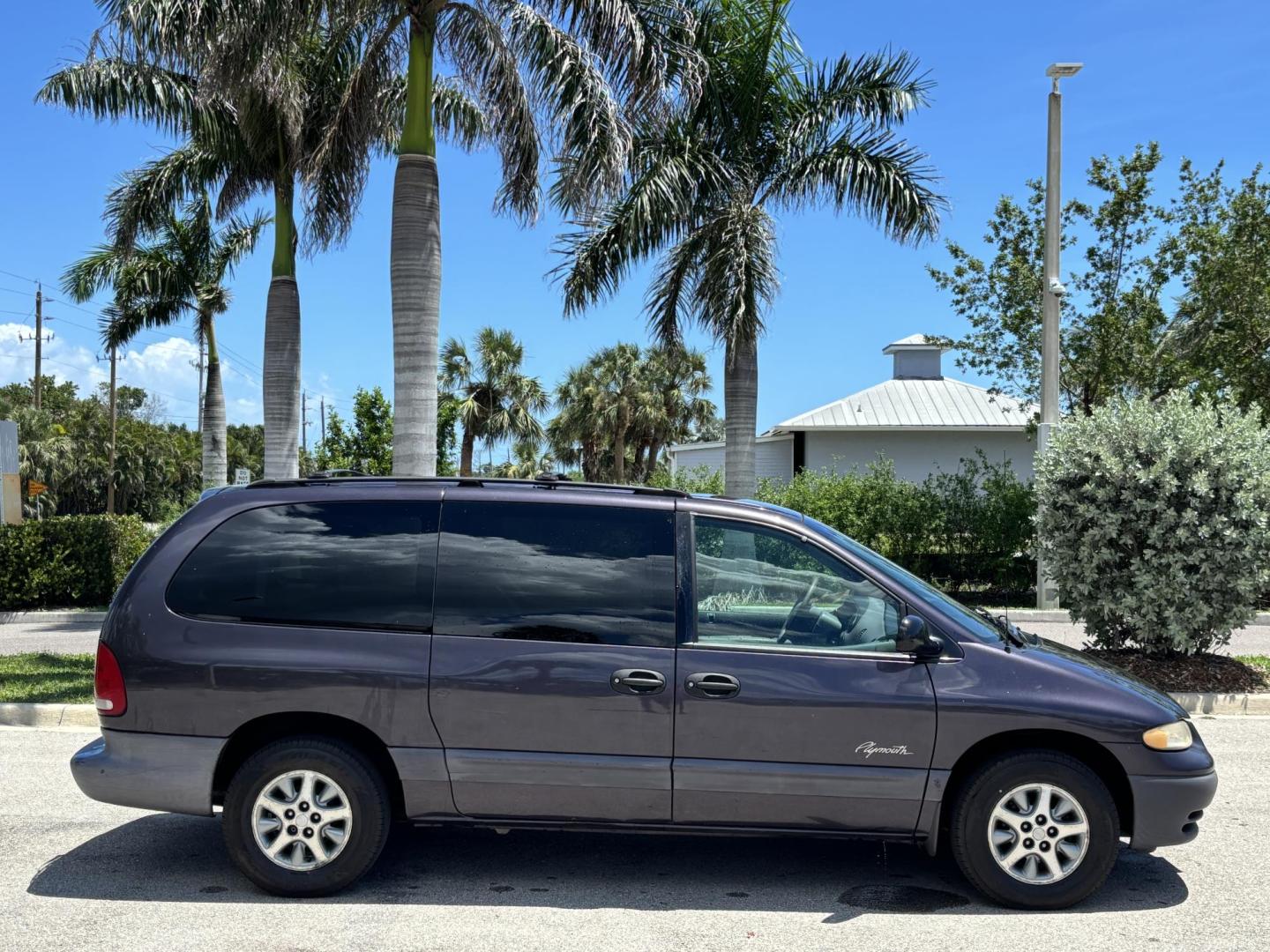 1996 PURPLE Plymouth Grand Voyager SE (2P4GP44R1TR) with an 3.3L V6 OHV 12V engine, located at 11170 Summerlin Square Dr., Fort Myers Beach, FL, 33931, (239) 999-7777, 26.493546, -81.941628 - Photo#3