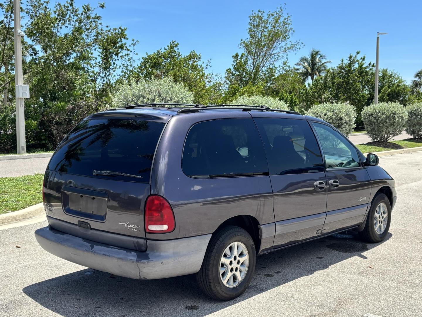 1996 PURPLE Plymouth Grand Voyager SE (2P4GP44R1TR) with an 3.3L V6 OHV 12V engine, located at 11170 Summerlin Square Dr., Fort Myers Beach, FL, 33931, (239) 999-7777, 26.493546, -81.941628 - Photo#6