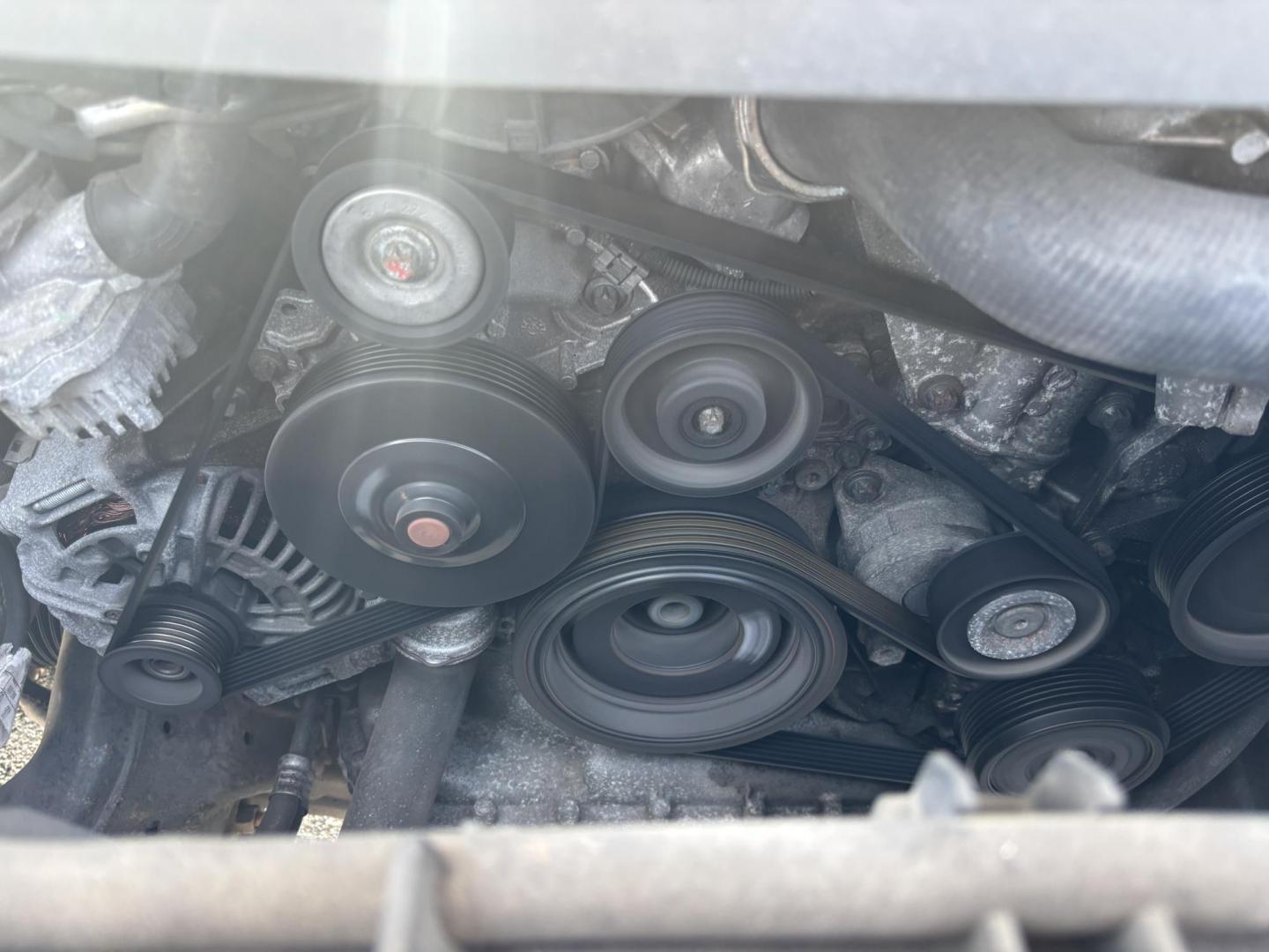 2006 SILVER /BLACK Mercedes-Benz R-Class R350 (4JGCB65E76A) with an 3.5L V6 DOHC 24V engine, 7-Speed Automatic Overdrive transmission, located at 11170 Summerlin Square Dr., Fort Myers Beach, FL, 33931, (239) 999-7777, 26.493546, -81.941628 - As Is - Photo#49