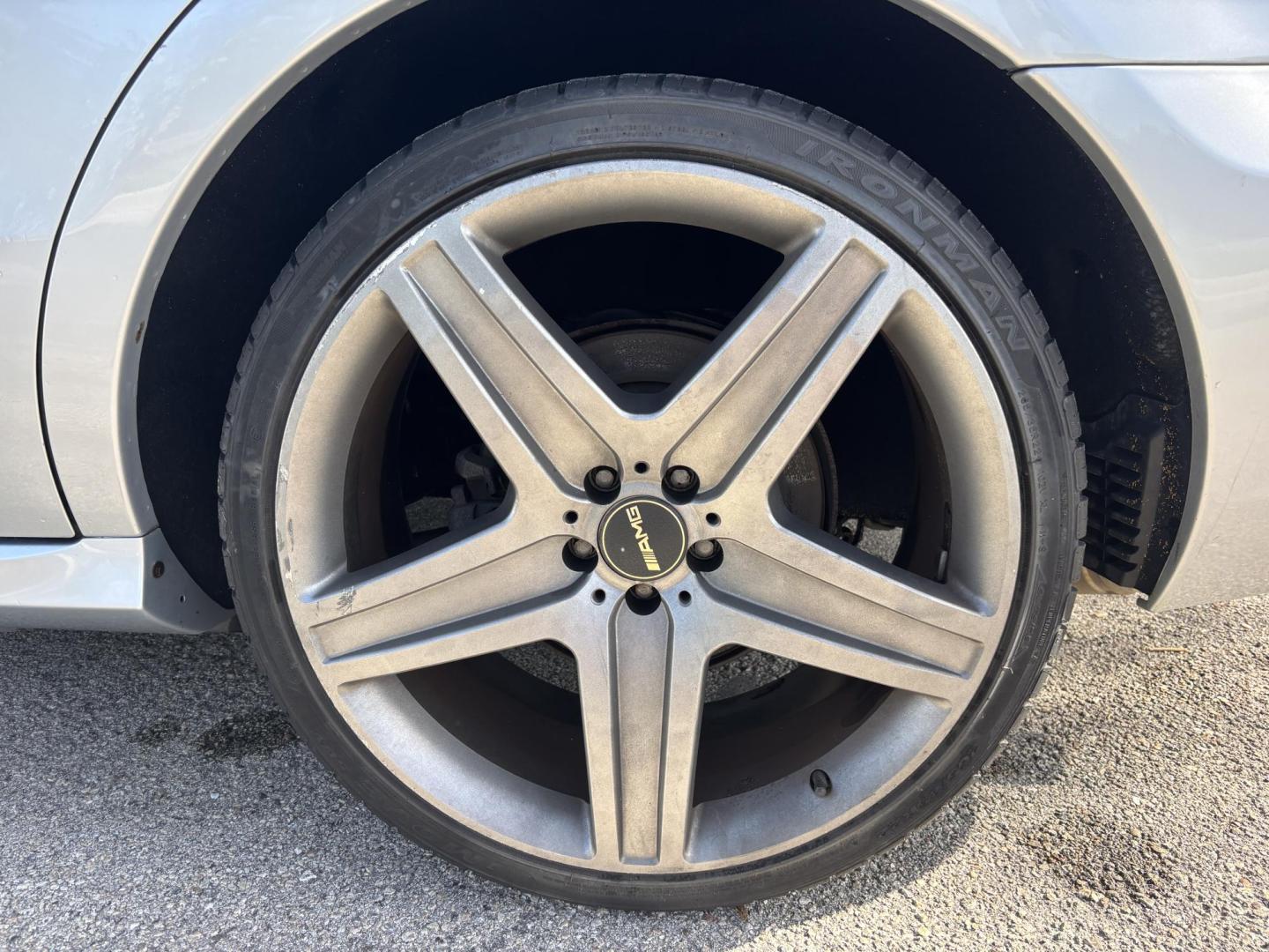 2006 SILVER /BLACK Mercedes-Benz R-Class R350 (4JGCB65E76A) with an 3.5L V6 DOHC 24V engine, 7-Speed Automatic Overdrive transmission, located at 11170 Summerlin Square Dr., Fort Myers Beach, FL, 33931, (239) 999-7777, 26.493546, -81.941628 - As Is - Photo#55
