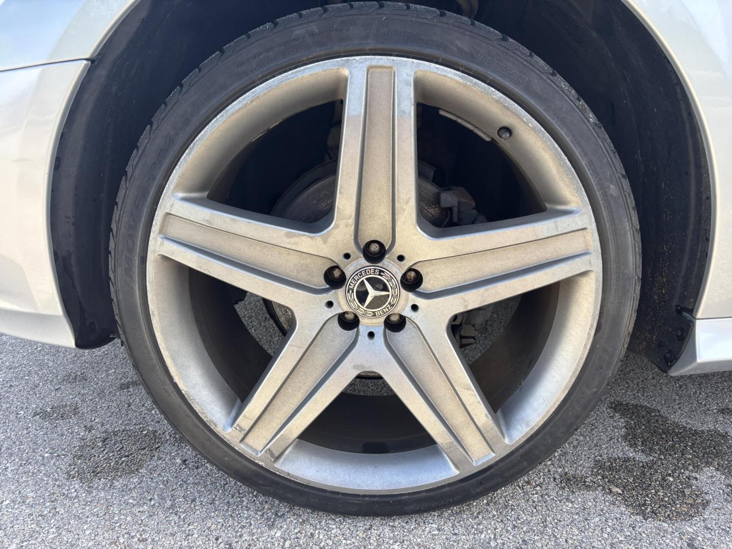 2006 SILVER /BLACK Mercedes-Benz R-Class R350 (4JGCB65E76A) with an 3.5L V6 DOHC 24V engine, 7-Speed Automatic Overdrive transmission, located at 11170 Summerlin Square Dr., Fort Myers Beach, FL, 33931, (239) 999-7777, 26.493546, -81.941628 - As Is - Photo#56