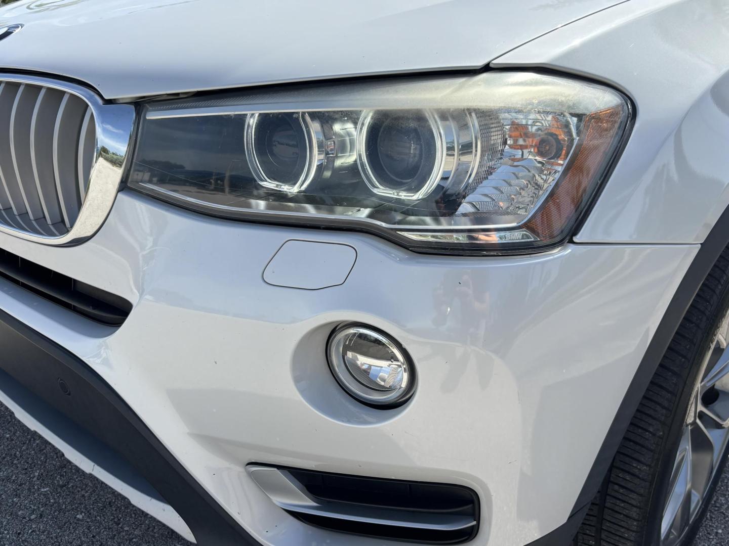 2016 WHITE BMW X3 xDrive28i (5UXWX9C5XG0) with an 2.0L L4 DOHC 16V engine, 8-Speed Automatic transmission, located at 11170 Summerlin Square Dr., Fort Myers Beach, FL, 33931, (239) 999-7777, 26.493546, -81.941628 - Photo#48