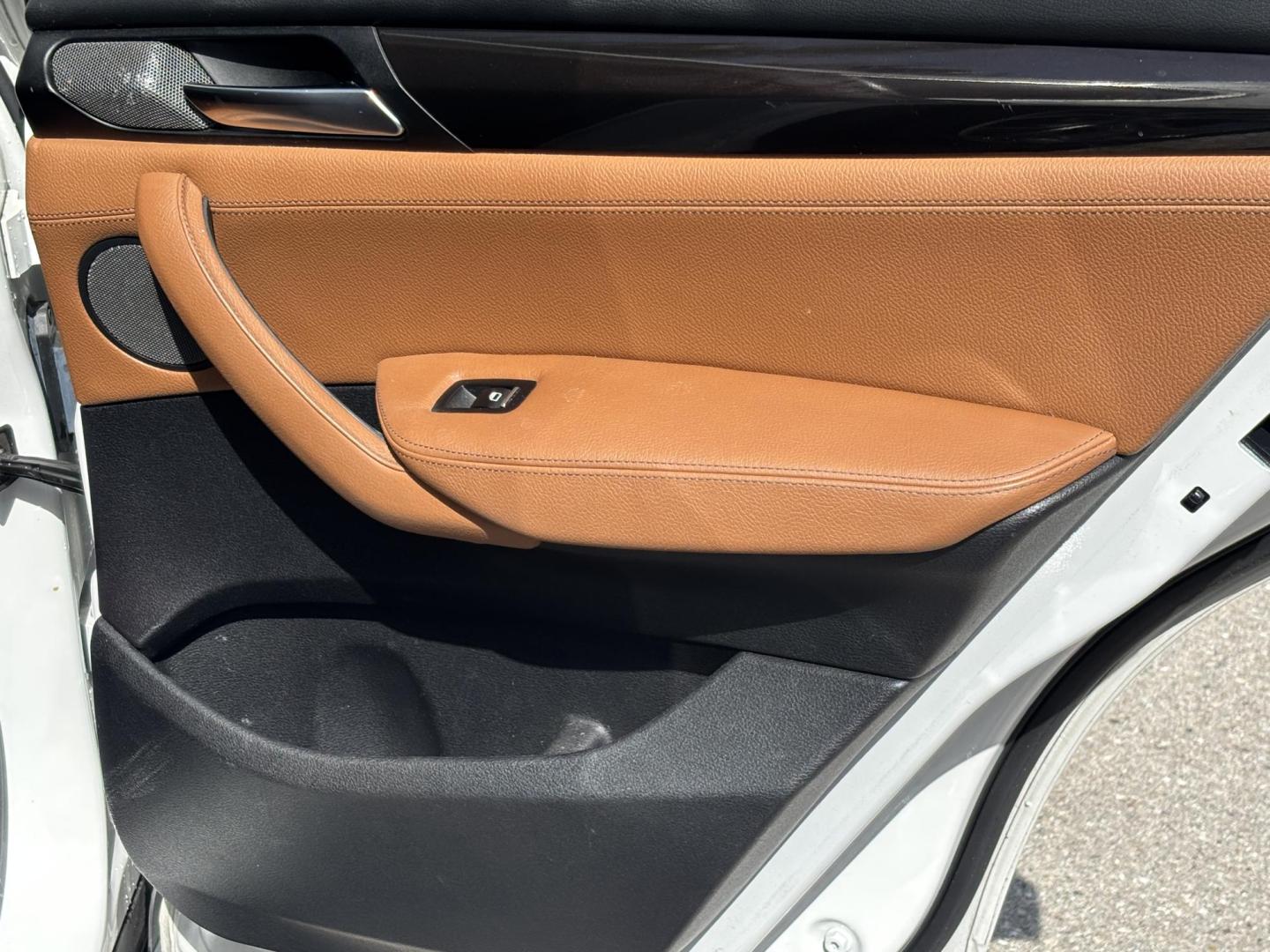 2016 WHITE BMW X3 xDrive28i (5UXWX9C5XG0) with an 2.0L L4 DOHC 16V engine, 8-Speed Automatic transmission, located at 11170 Summerlin Square Dr., Fort Myers Beach, FL, 33931, (239) 999-7777, 26.493546, -81.941628 - Photo#22