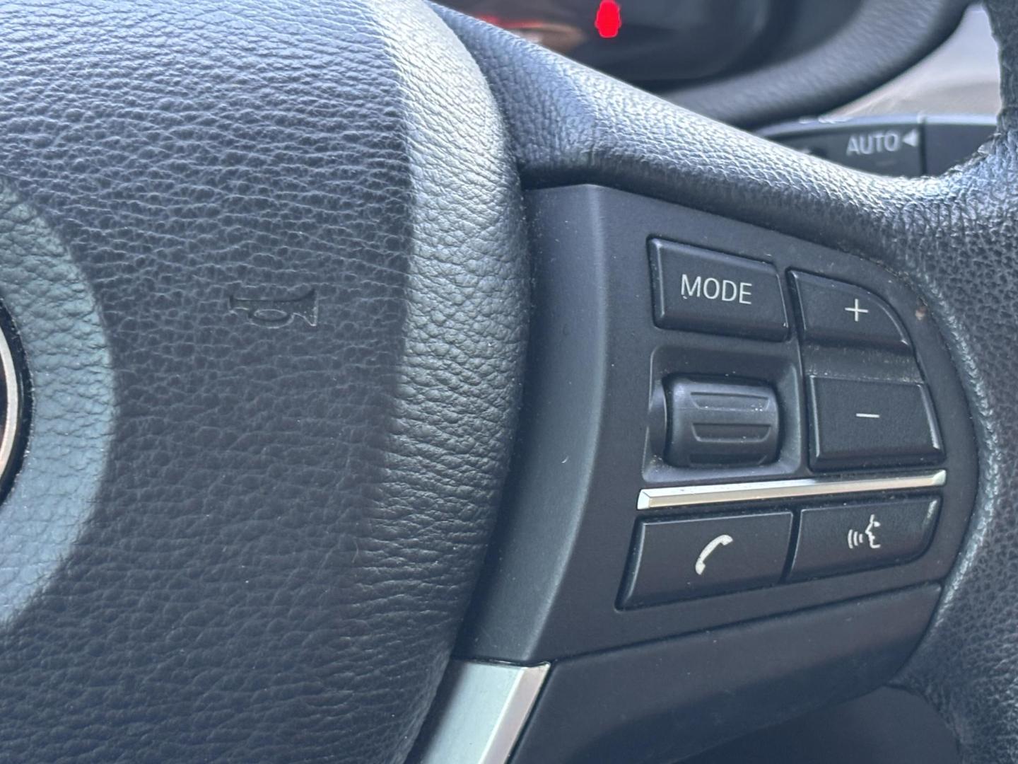2016 WHITE BMW X3 xDrive28i (5UXWX9C5XG0) with an 2.0L L4 DOHC 16V engine, 8-Speed Automatic transmission, located at 11170 Summerlin Square Dr., Fort Myers Beach, FL, 33931, (239) 999-7777, 26.493546, -81.941628 - Photo#36