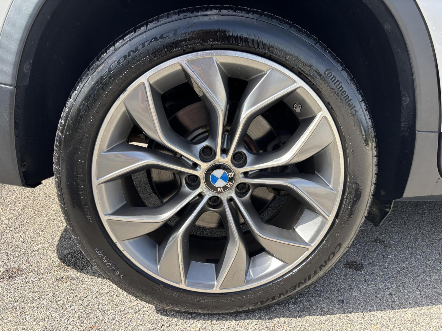 2016 WHITE BMW X3 xDrive28i (5UXWX9C5XG0) with an 2.0L L4 DOHC 16V engine, 8-Speed Automatic transmission, located at 11170 Summerlin Square Dr., Fort Myers Beach, FL, 33931, (239) 999-7777, 26.493546, -81.941628 - Photo#67