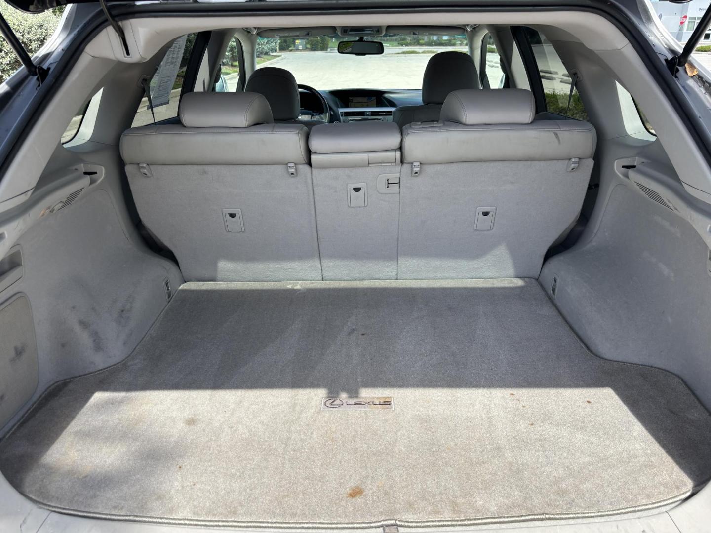 2010 SILVER /OYSTER Lexus RX 350 AWD (2T2BK1BA6AC) with an 3.5L V6 DOHC 24V engine, 5-Speed Automatic transmission, located at 11170 Summerlin Square Dr., Fort Myers Beach, FL, 33931, (239) 999-7777, 26.493546, -81.941628 - Carfax 2 Owner Maintenance inspection completed Drain plug gasket replaced Fluids checked Maintenance reminder reset Oil and filter changed Steering/suspension lubricated Tire condition and pressure checked - Photo#27