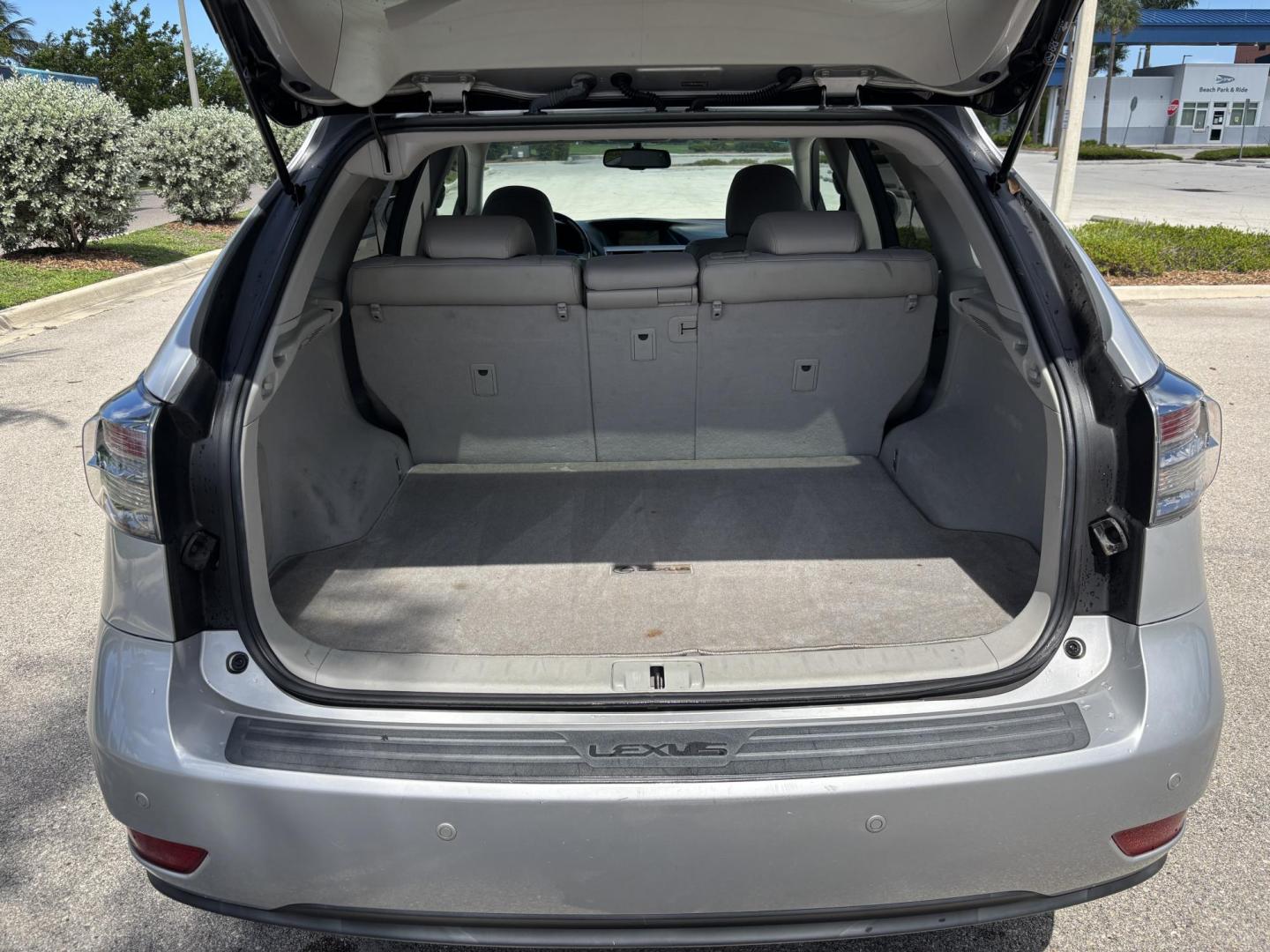 2010 SILVER /OYSTER Lexus RX 350 AWD (2T2BK1BA6AC) with an 3.5L V6 DOHC 24V engine, 5-Speed Automatic transmission, located at 11170 Summerlin Square Dr., Fort Myers Beach, FL, 33931, (239) 999-7777, 26.493546, -81.941628 - Carfax 2 Owner Maintenance inspection completed Drain plug gasket replaced Fluids checked Maintenance reminder reset Oil and filter changed Steering/suspension lubricated Tire condition and pressure checked - Photo#26