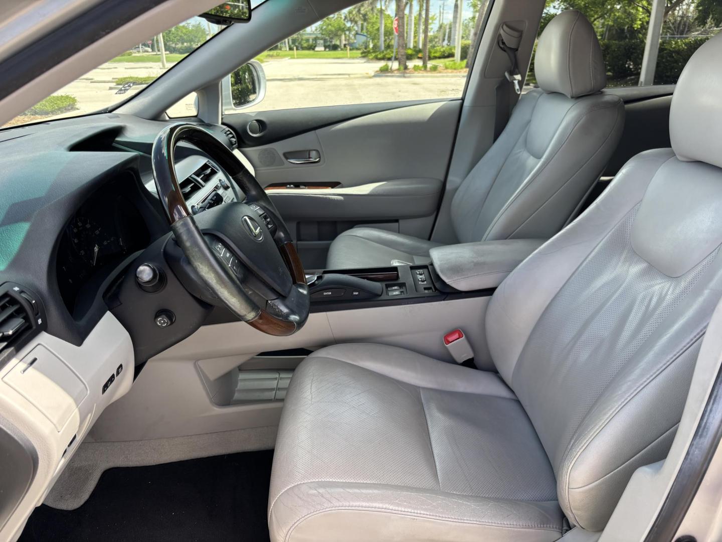 2010 SILVER /OYSTER Lexus RX 350 AWD (2T2BK1BA6AC) with an 3.5L V6 DOHC 24V engine, 5-Speed Automatic transmission, located at 11170 Summerlin Square Dr., Fort Myers Beach, FL, 33931, (239) 999-7777, 26.493546, -81.941628 - Carfax 2 Owner Maintenance inspection completed Drain plug gasket replaced Fluids checked Maintenance reminder reset Oil and filter changed Steering/suspension lubricated Tire condition and pressure checked - Photo#8