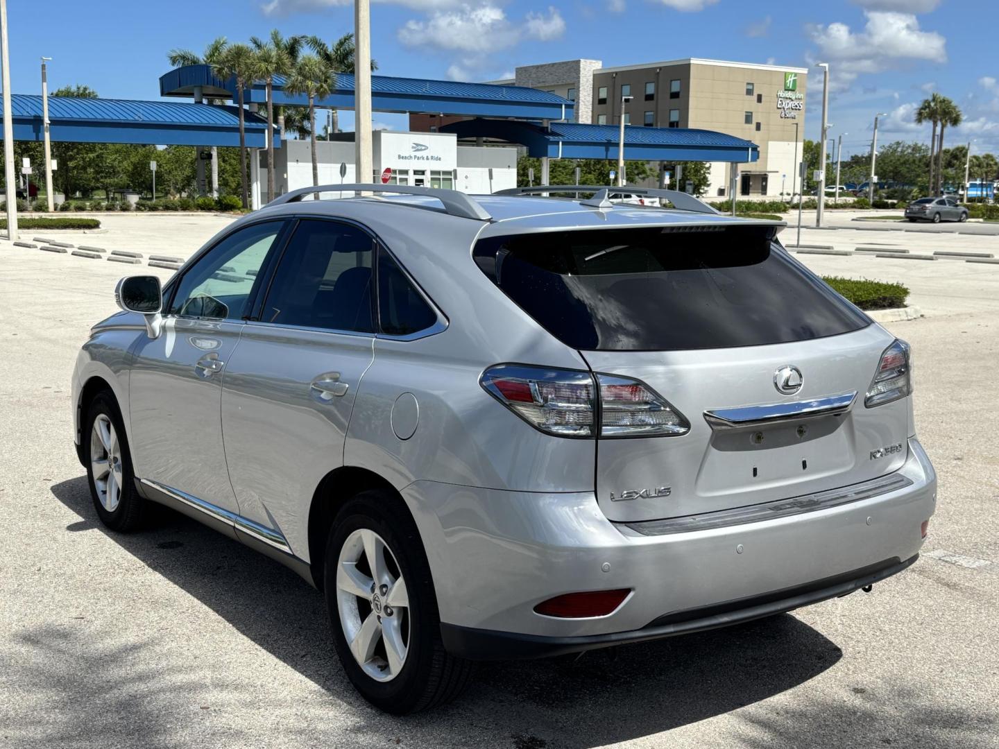 2010 SILVER /OYSTER Lexus RX 350 AWD (2T2BK1BA6AC) with an 3.5L V6 DOHC 24V engine, 5-Speed Automatic transmission, located at 11170 Summerlin Square Dr., Fort Myers Beach, FL, 33931, (239) 999-7777, 26.493546, -81.941628 - Carfax 2 Owner Maintenance inspection completed Drain plug gasket replaced Fluids checked Maintenance reminder reset Oil and filter changed Steering/suspension lubricated Tire condition and pressure checked - Photo#4