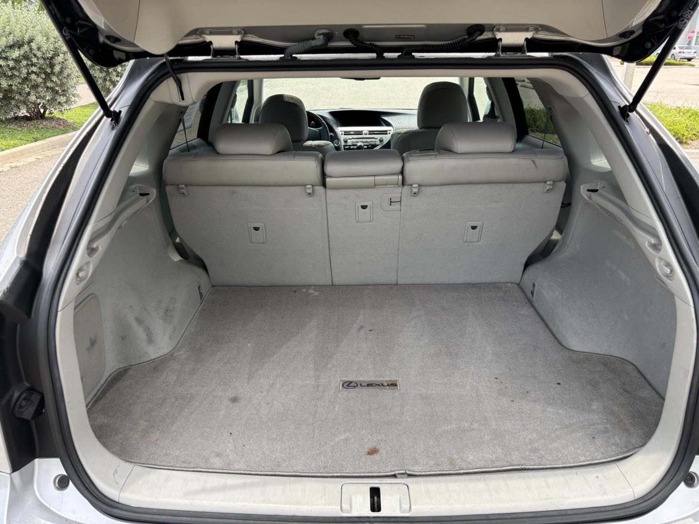 2010 SILVER /OYSTER Lexus RX 350 AWD (2T2BK1BA6AC) with an 3.5L V6 DOHC 24V engine, 5-Speed Automatic transmission, located at 11170 Summerlin Square Dr., Fort Myers Beach, FL, 33931, (239) 999-7777, 26.493546, -81.941628 - Carfax 2 Owner Maintenance inspection completed Drain plug gasket replaced Fluids checked Maintenance reminder reset Oil and filter changed Steering/suspension lubricated Tire condition and pressure checked - Photo#30