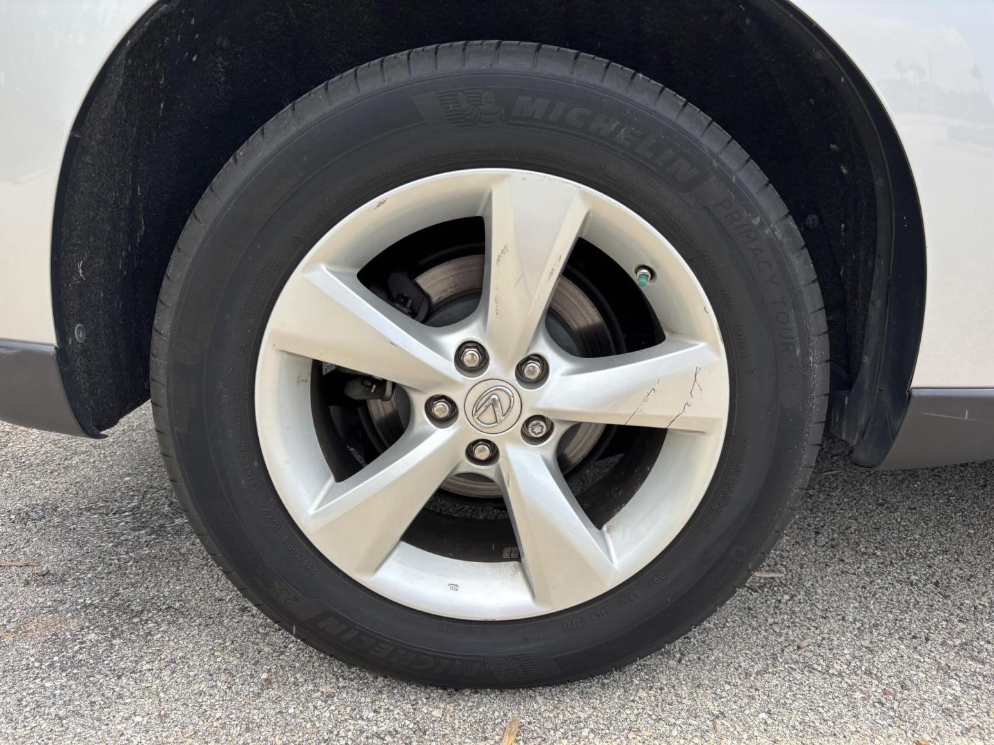 2010 SILVER /OYSTER Lexus RX 350 AWD (2T2BK1BA6AC) with an 3.5L V6 DOHC 24V engine, 5-Speed Automatic transmission, located at 11170 Summerlin Square Dr., Fort Myers Beach, FL, 33931, (239) 999-7777, 26.493546, -81.941628 - Carfax 2 Owner Maintenance inspection completed Drain plug gasket replaced Fluids checked Maintenance reminder reset Oil and filter changed Steering/suspension lubricated Tire condition and pressure checked - Photo#34