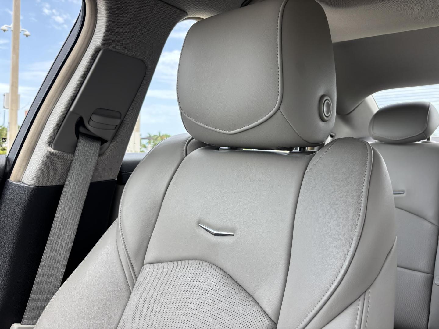 2017 SILVER /SHALE Cadillac CTS 2.0L Turbo Luxury RWD (1G6AR5SX4H0) with an 2.0L L4 DOHC 24V TURBO engine, 6A transmission, located at 11170 Summerlin Square Dr., Fort Myers Beach, FL, 33931, (239) 999-7777, 26.493546, -81.941628 - Carfax 1 Owner No Damage No Accidents Local Florida Owned Vehicle - Photo#13