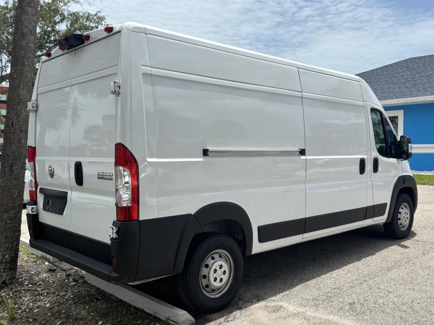 2023 WHITE RAM Promaster 2500 High Roof 159-in. WB (3C6LRVDG4PE) with an 3.6L V6 engine, 6A transmission, located at 11170 Summerlin Square Dr., Fort Myers Beach, FL, 33931, (239) 999-7777, 26.493546, -81.941628 - Photo#1