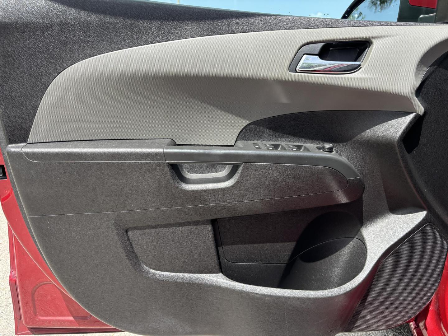2013 RED /DARK GRAY Chevrolet Sonic LT Auto 5-Door (1G1JC6SH1D4) with an 1.8L L4 DOHC 24V FFV engine, 6-Speed Automatic transmission, located at 11170 Summerlin Square Dr., Fort Myers Beach, FL, 33931, (239) 999-7777, 26.493546, -81.941628 - We have financing available and we accept trades! Fill out a credit application on our website or come by today! If you have any questions, give us a call at (239) 999 - 7777 or visit our website at firstautocredit.com. 11170 Summerlin Square Dr, Fort Myers Beach, FL 33931 Carfax 2 Owner M - Photo#26