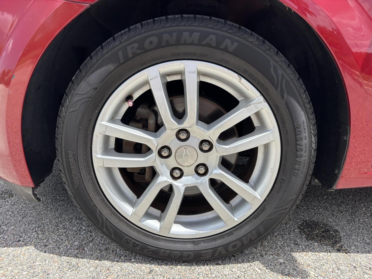 2013 RED /DARK GRAY Chevrolet Sonic LT Auto 5-Door (1G1JC6SH1D4) with an 1.8L L4 DOHC 24V FFV engine, 6-Speed Automatic transmission, located at 11170 Summerlin Square Dr., Fort Myers Beach, FL, 33931, (239) 999-7777, 26.493546, -81.941628 - We have financing available and we accept trades! Fill out a credit application on our website or come by today! If you have any questions, give us a call at (239) 999 - 7777 or visit our website at firstautocredit.com. 11170 Summerlin Square Dr, Fort Myers Beach, FL 33931 Carfax 2 Owner M - Photo#30