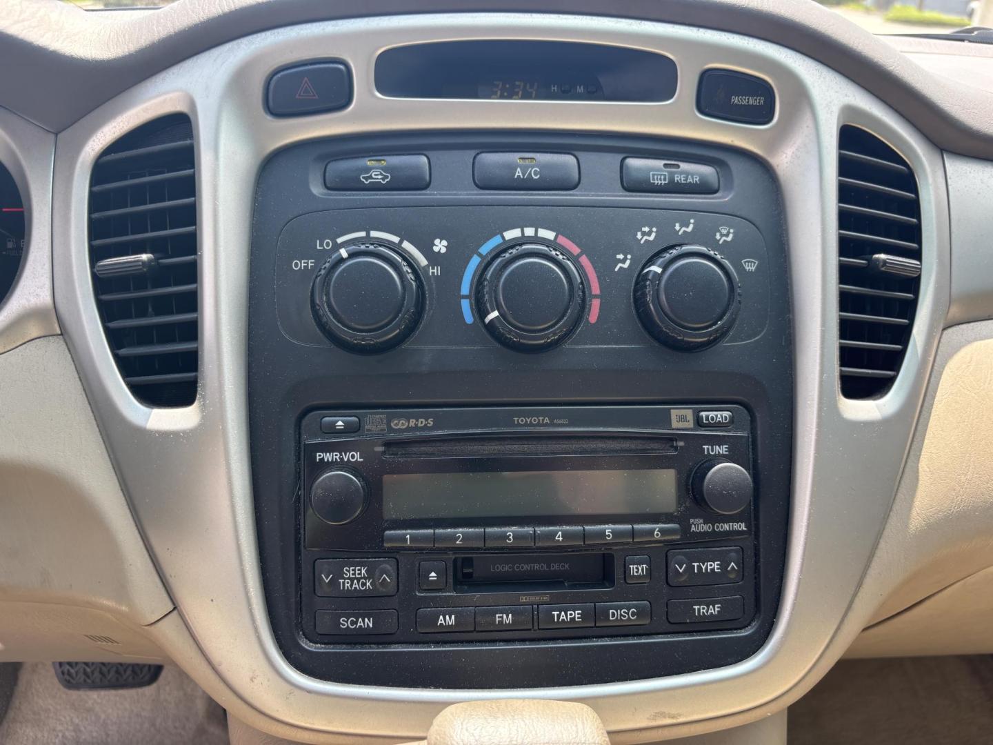 2007 GOLD Toyota Highlander Hybrid 2WD (JTEGW21A570) with an 3.3L V6 DOHC 24V HYBRID engine, CVT transmission, located at 11170 Summerlin Square Dr., Fort Myers Beach, FL, 33931, (239) 999-7777, 26.493546, -81.941628 - Photo#15
