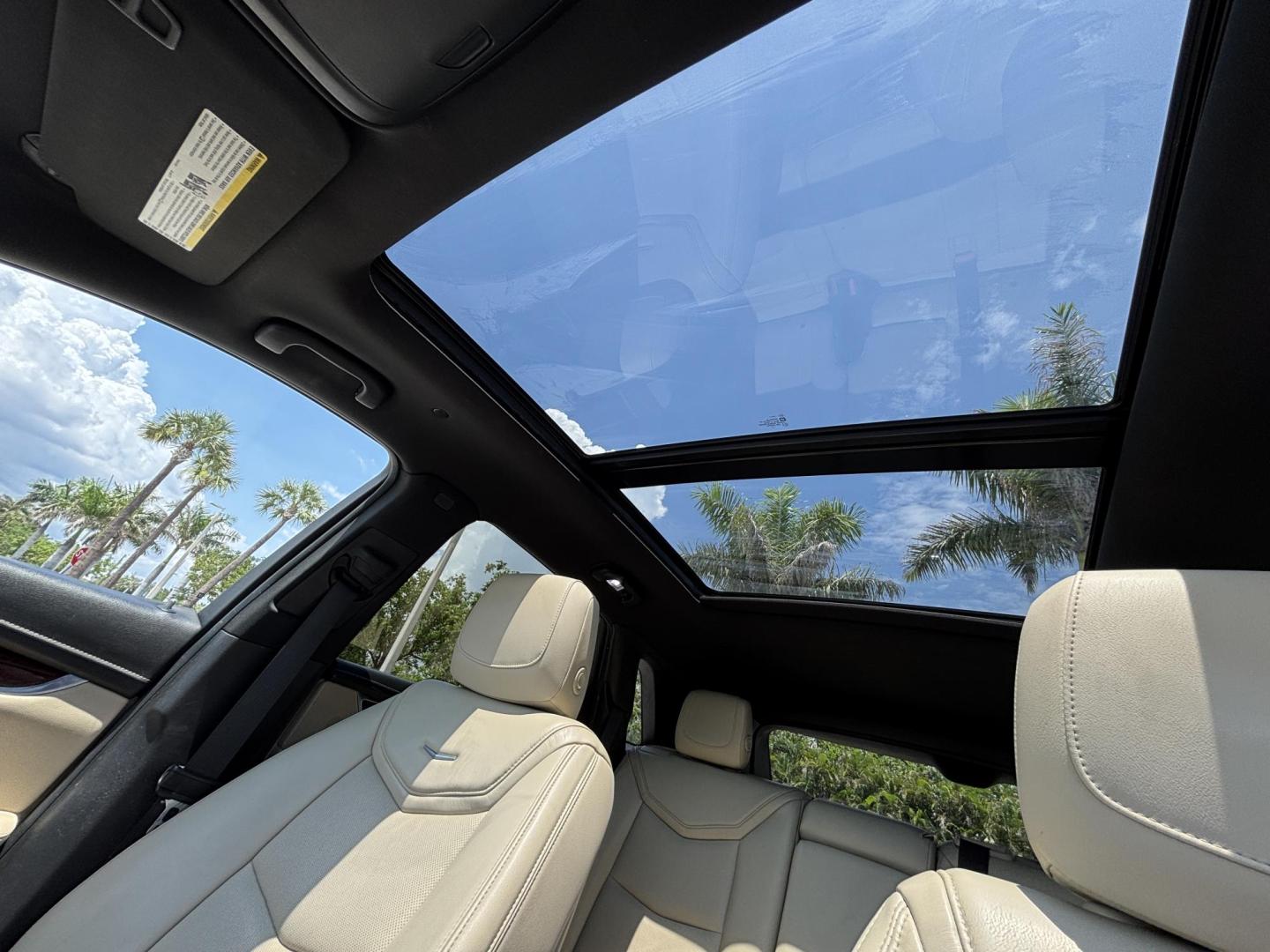 2018 GRAY /TAN Cadillac XT5 Luxury (1GYKNCRS5JZ) with an 3.6L V6 DOHC 24V engine, 8A transmission, located at 11170 Summerlin Square Dr., Fort Myers Beach, FL, 33931, (239) 999-7777, 26.493546, -81.941628 - Photo#8