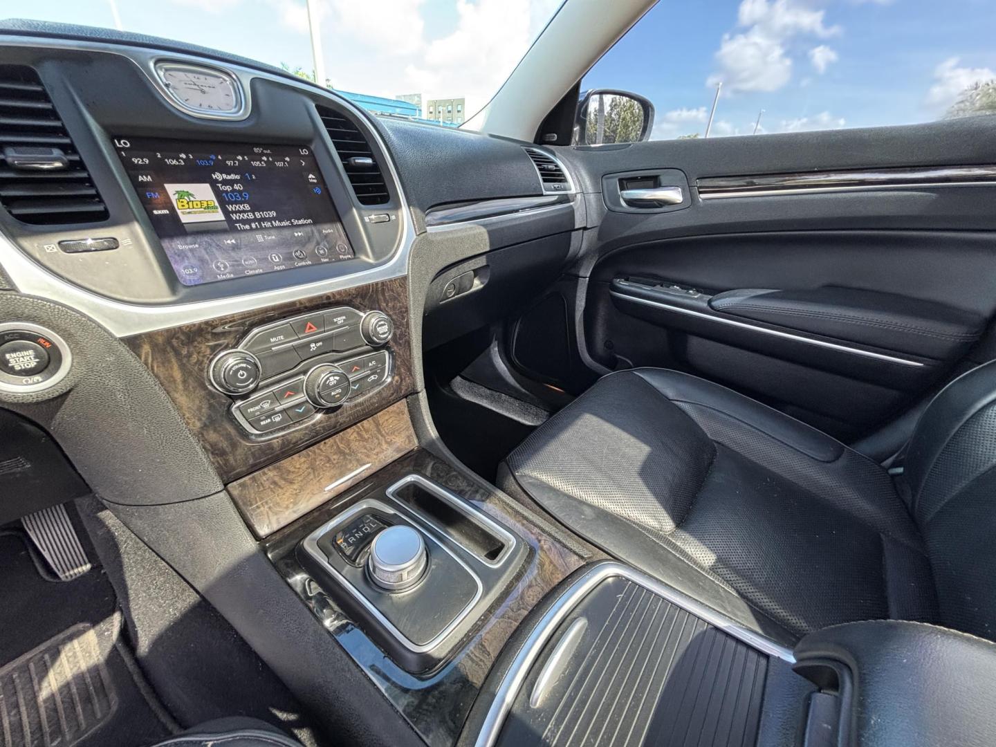 2019 GRAY Chrysler 300 Limited RWD (2C3CCAEG3KH) with an 3.6L V6 SOHC 24V engine, 8A transmission, located at 11170 Summerlin Square Dr., Fort Myers Beach, FL, 33931, (239) 999-7777, 26.493546, -81.941628 - Photo#13