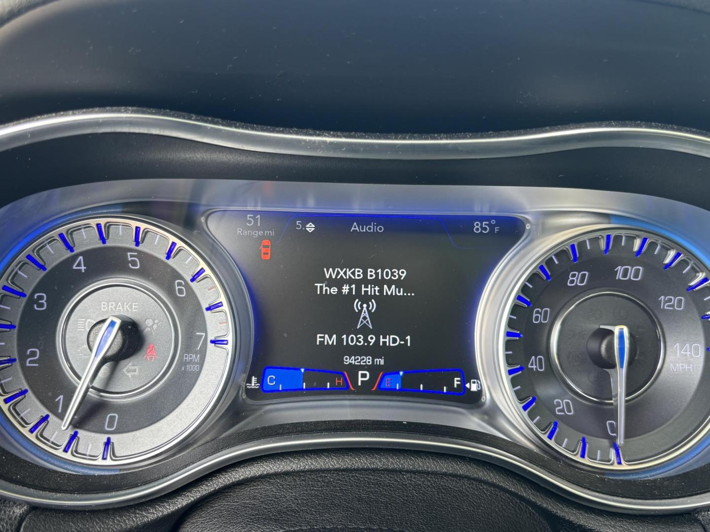 2019 GRAY Chrysler 300 Limited RWD (2C3CCAEG3KH) with an 3.6L V6 SOHC 24V engine, 8A transmission, located at 11170 Summerlin Square Dr., Fort Myers Beach, FL, 33931, (239) 999-7777, 26.493546, -81.941628 - Photo#24