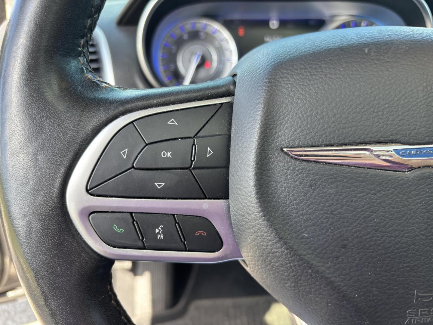 2019 GRAY Chrysler 300 Limited RWD (2C3CCAEG3KH) with an 3.6L V6 SOHC 24V engine, 8A transmission, located at 11170 Summerlin Square Dr., Fort Myers Beach, FL, 33931, (239) 999-7777, 26.493546, -81.941628 - Photo#22
