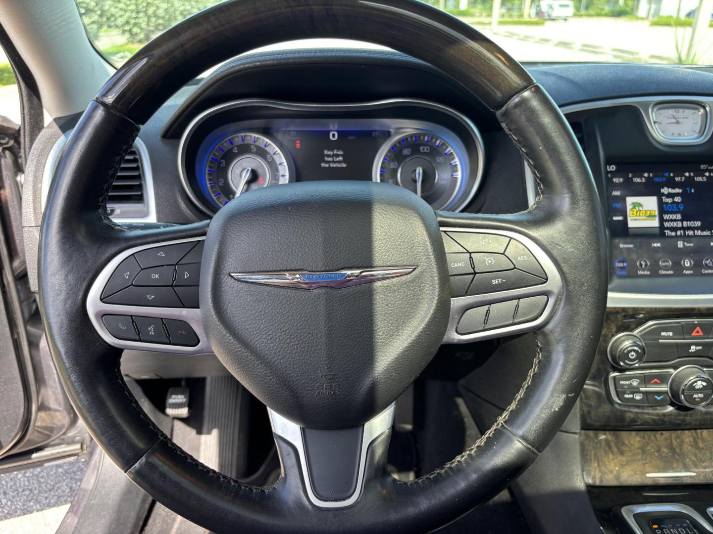 2019 GRAY Chrysler 300 Limited RWD (2C3CCAEG3KH) with an 3.6L V6 SOHC 24V engine, 8A transmission, located at 11170 Summerlin Square Dr., Fort Myers Beach, FL, 33931, (239) 999-7777, 26.493546, -81.941628 - Photo#21