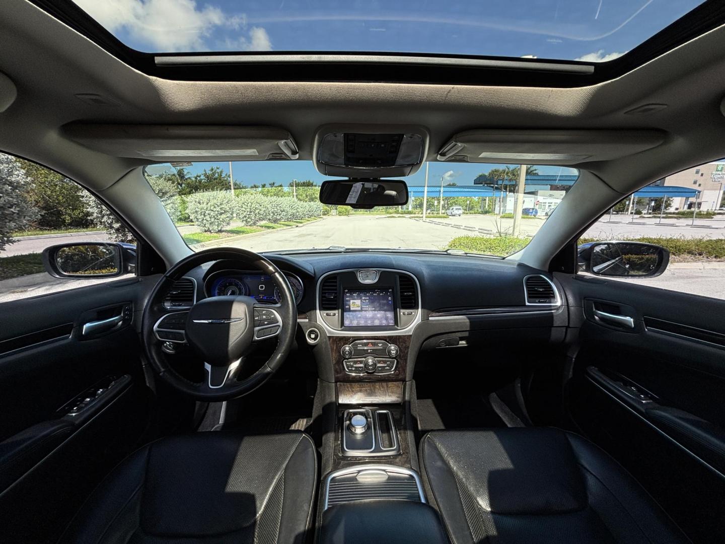 2019 GRAY Chrysler 300 Limited RWD (2C3CCAEG3KH) with an 3.6L V6 SOHC 24V engine, 8A transmission, located at 11170 Summerlin Square Dr., Fort Myers Beach, FL, 33931, (239) 999-7777, 26.493546, -81.941628 - Photo#9