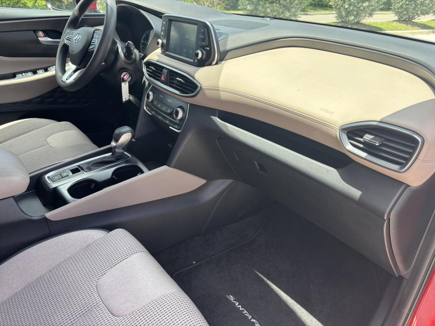 2019 RED Hyundai Santa Fe SE 2.4 (5NMS23AD9KH) with an 2.4L L4 DOHC 16V engine, 8A transmission, located at 11170 Summerlin Square Dr., Fort Myers Beach, FL, 33931, (239) 999-7777, 26.493546, -81.941628 - Photo#11