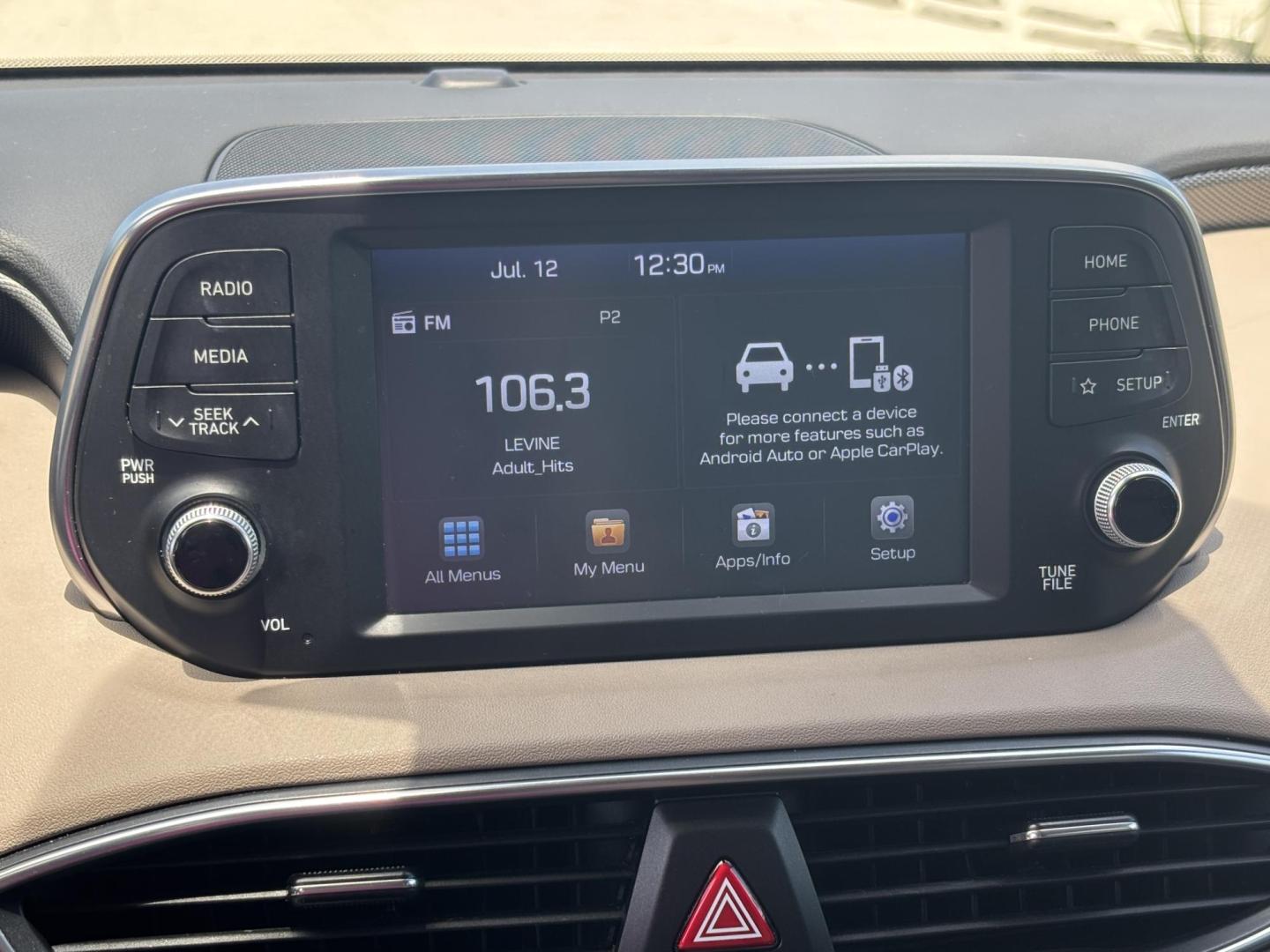 2019 RED Hyundai Santa Fe SE 2.4 (5NMS23AD9KH) with an 2.4L L4 DOHC 16V engine, 8A transmission, located at 11170 Summerlin Square Dr., Fort Myers Beach, FL, 33931, (239) 999-7777, 26.493546, -81.941628 - Photo#23
