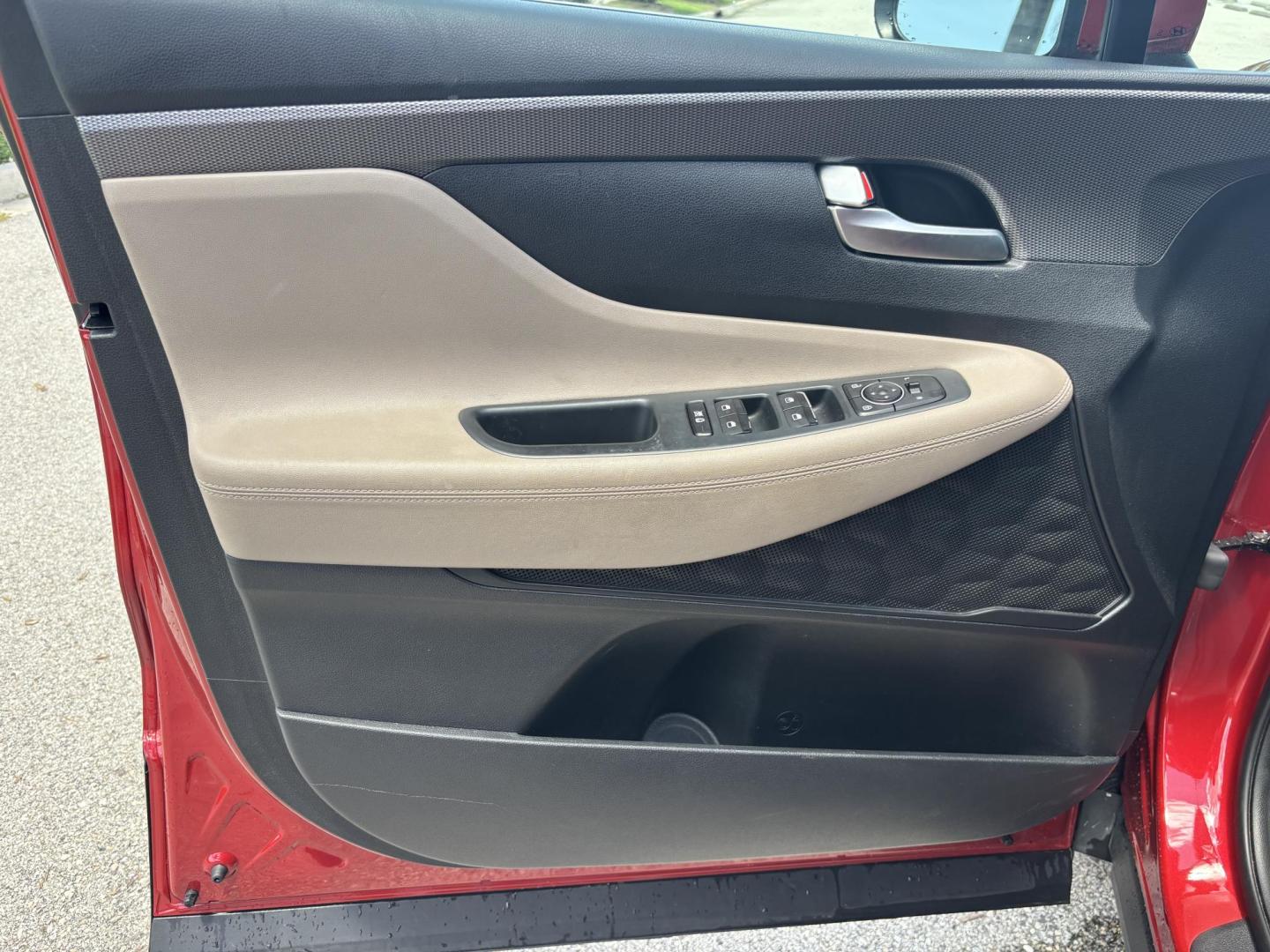2019 RED Hyundai Santa Fe SE 2.4 (5NMS23AD9KH) with an 2.4L L4 DOHC 16V engine, 8A transmission, located at 11170 Summerlin Square Dr., Fort Myers Beach, FL, 33931, (239) 999-7777, 26.493546, -81.941628 - Photo#30