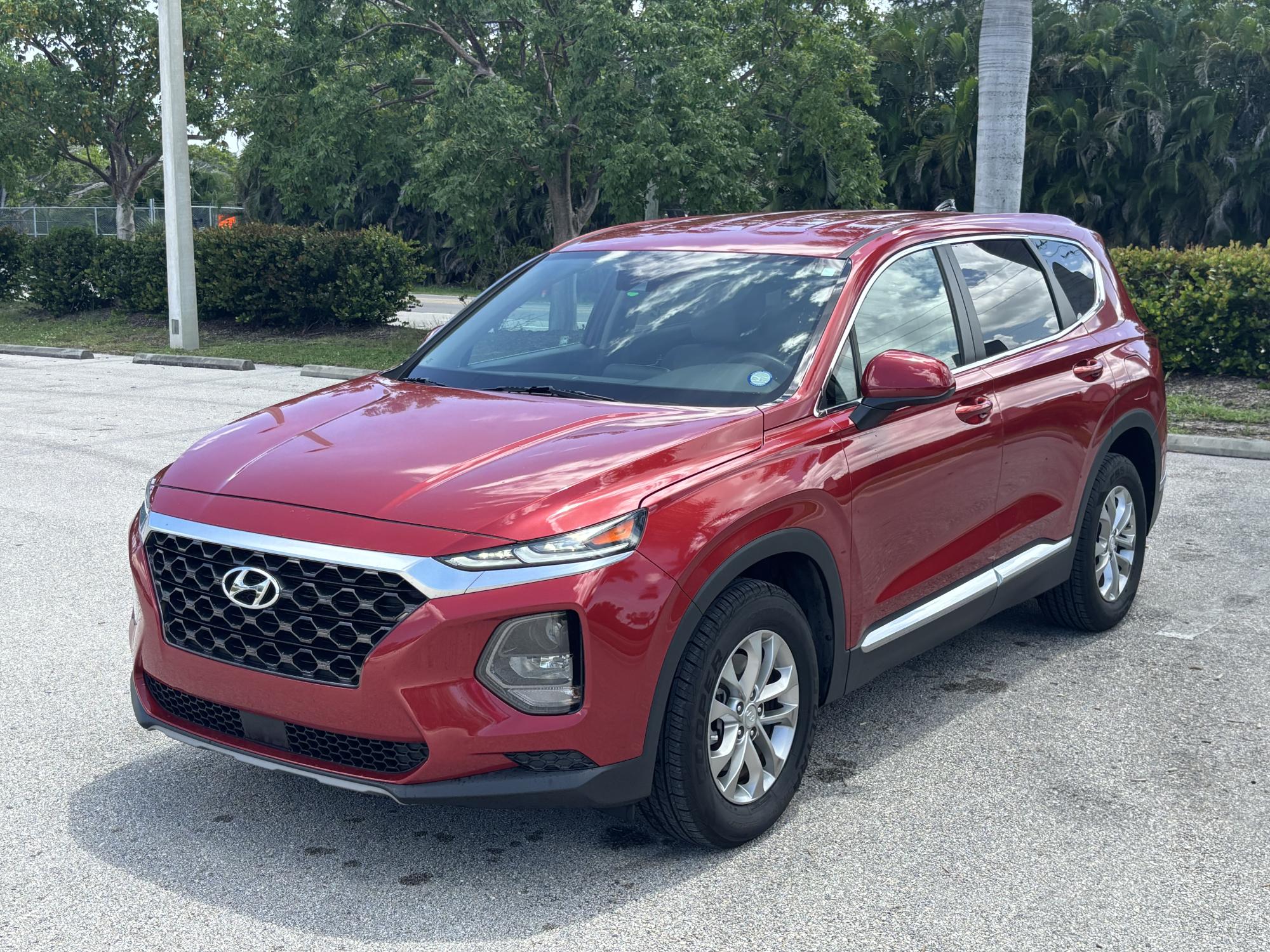 photo of 2019 Hyundai Santa Fe SE 2.4