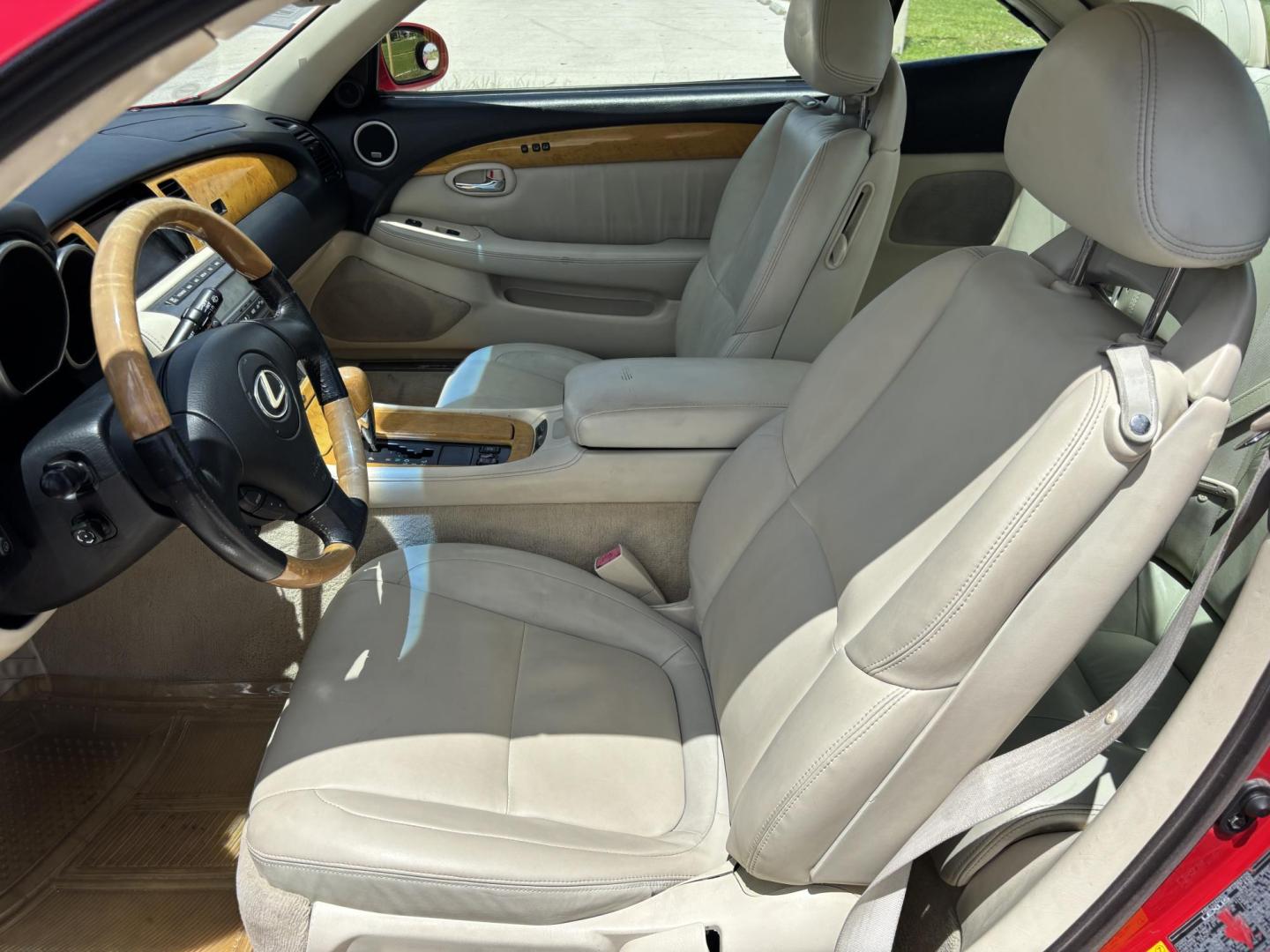 2002 RED /BEIGE Lexus SC 430 Convertible (JTHFN48Y120) with an 4.3L V8 DOHC 32V engine, 5-Speed Automatic Overdrive transmission, located at 11170 Summerlin Square Dr., Fort Myers Beach, FL, 33931, (239) 999-7777, 26.493546, -81.941628 - Carfax Value $12,400 Local Florida Vehicle 37 Service History Records - Photo#17