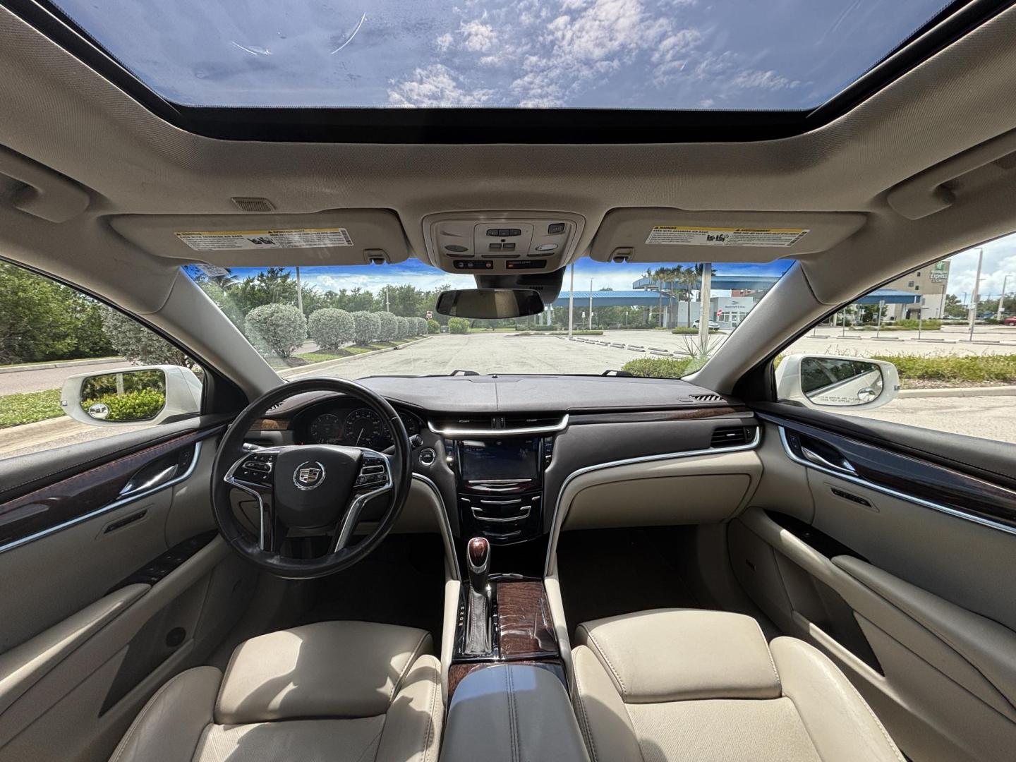 2014 WHITE /TAN Cadillac XTS Premium FWD (2G61P5S37E9) with an 3.6L V6 DOHC 24V engine, 6-Speed Automatic transmission, located at 11170 Summerlin Square Dr., Fort Myers Beach, FL, 33931, (239) 999-7777, 26.493546, -81.941628 - Carfax No Accident No Damage - Photo#8