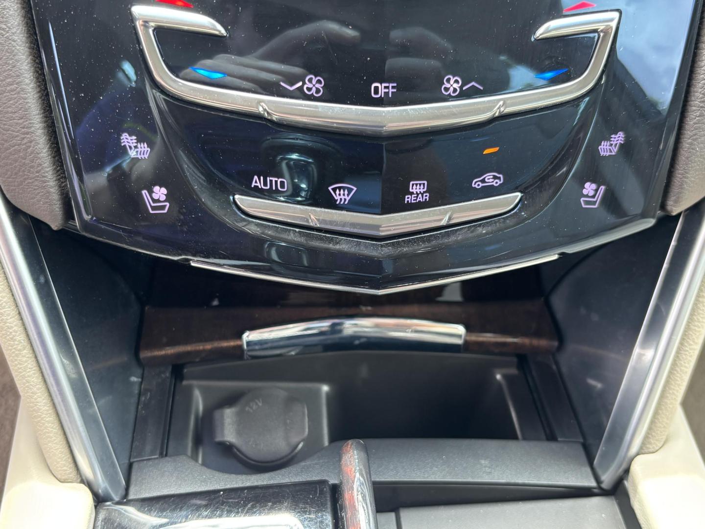 2014 WHITE /TAN Cadillac XTS Premium FWD (2G61P5S37E9) with an 3.6L V6 DOHC 24V engine, 6-Speed Automatic transmission, located at 11170 Summerlin Square Dr., Fort Myers Beach, FL, 33931, (239) 999-7777, 26.493546, -81.941628 - Carfax No Accident No Damage - Photo#34