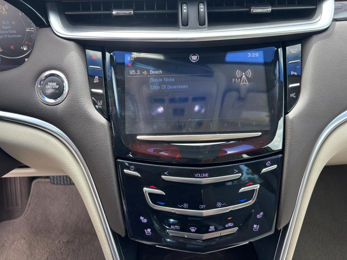 2014 WHITE /TAN Cadillac XTS Premium FWD (2G61P5S37E9) with an 3.6L V6 DOHC 24V engine, 6-Speed Automatic transmission, located at 11170 Summerlin Square Dr., Fort Myers Beach, FL, 33931, (239) 999-7777, 26.493546, -81.941628 - Carfax No Accident No Damage - Photo#31
