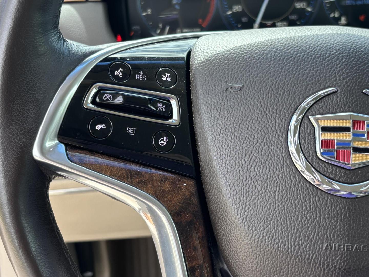 2014 WHITE /TAN Cadillac XTS Premium FWD (2G61P5S37E9) with an 3.6L V6 DOHC 24V engine, 6-Speed Automatic transmission, located at 11170 Summerlin Square Dr., Fort Myers Beach, FL, 33931, (239) 999-7777, 26.493546, -81.941628 - Carfax No Accident No Damage - Photo#23