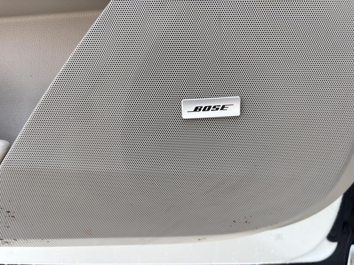 2014 WHITE /TAN Cadillac XTS Premium FWD (2G61P5S37E9) with an 3.6L V6 DOHC 24V engine, 6-Speed Automatic transmission, located at 11170 Summerlin Square Dr., Fort Myers Beach, FL, 33931, (239) 999-7777, 26.493546, -81.941628 - Carfax No Accident No Damage - Photo#36