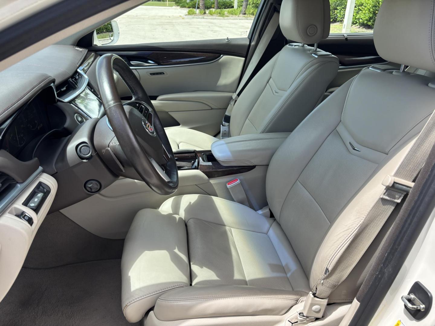 2014 WHITE /TAN Cadillac XTS Premium FWD (2G61P5S37E9) with an 3.6L V6 DOHC 24V engine, 6-Speed Automatic transmission, located at 11170 Summerlin Square Dr., Fort Myers Beach, FL, 33931, (239) 999-7777, 26.493546, -81.941628 - Carfax No Accident No Damage - Photo#9