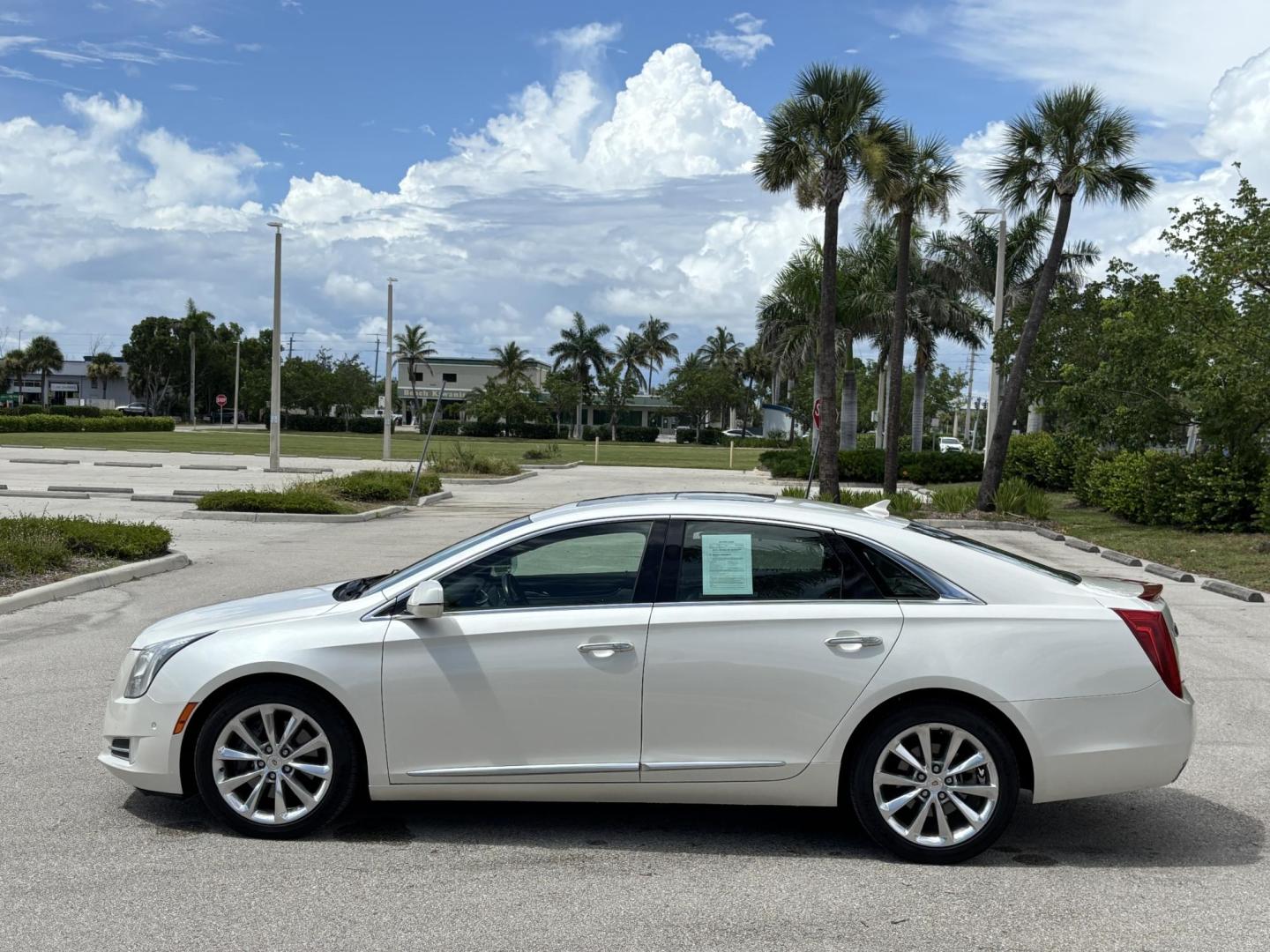 2014 WHITE /TAN Cadillac XTS Premium FWD (2G61P5S37E9) with an 3.6L V6 DOHC 24V engine, 6-Speed Automatic transmission, located at 11170 Summerlin Square Dr., Fort Myers Beach, FL, 33931, (239) 999-7777, 26.493546, -81.941628 - Carfax No Accident No Damage - Photo#7